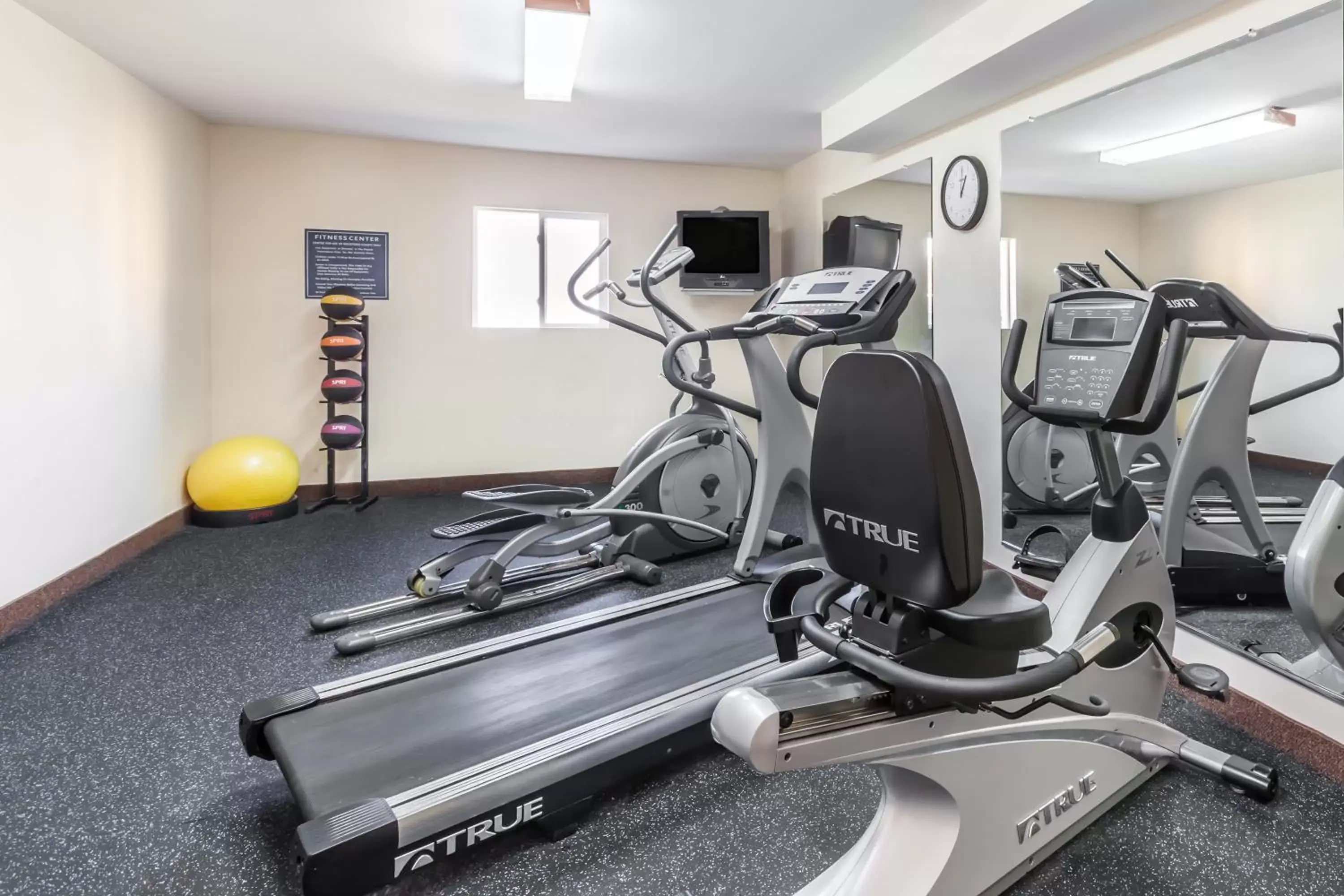 Fitness centre/facilities, Fitness Center/Facilities in Days Inn by Wyndham Albany SUNY
