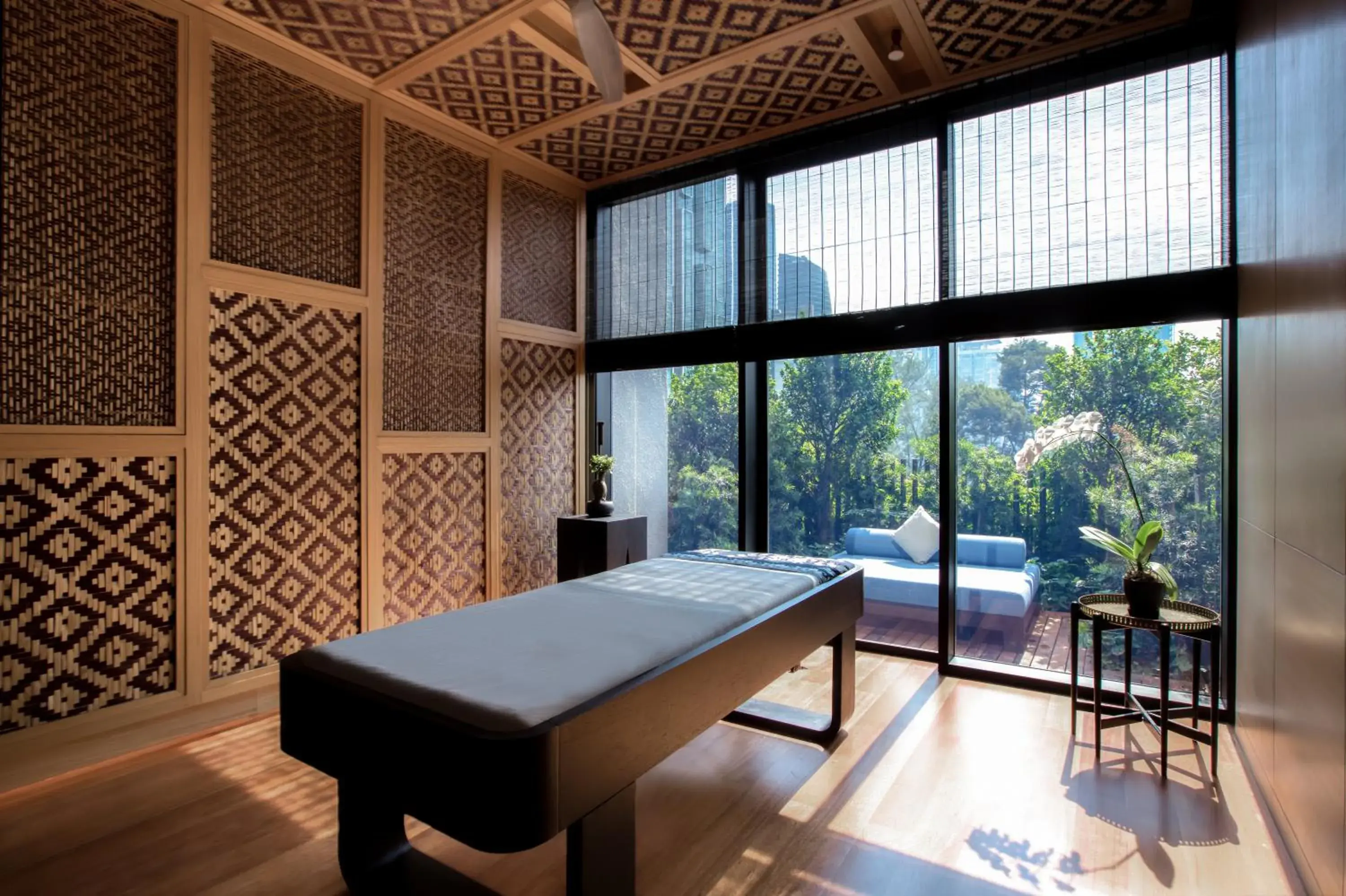 Massage in The RuMa Hotel and Residences