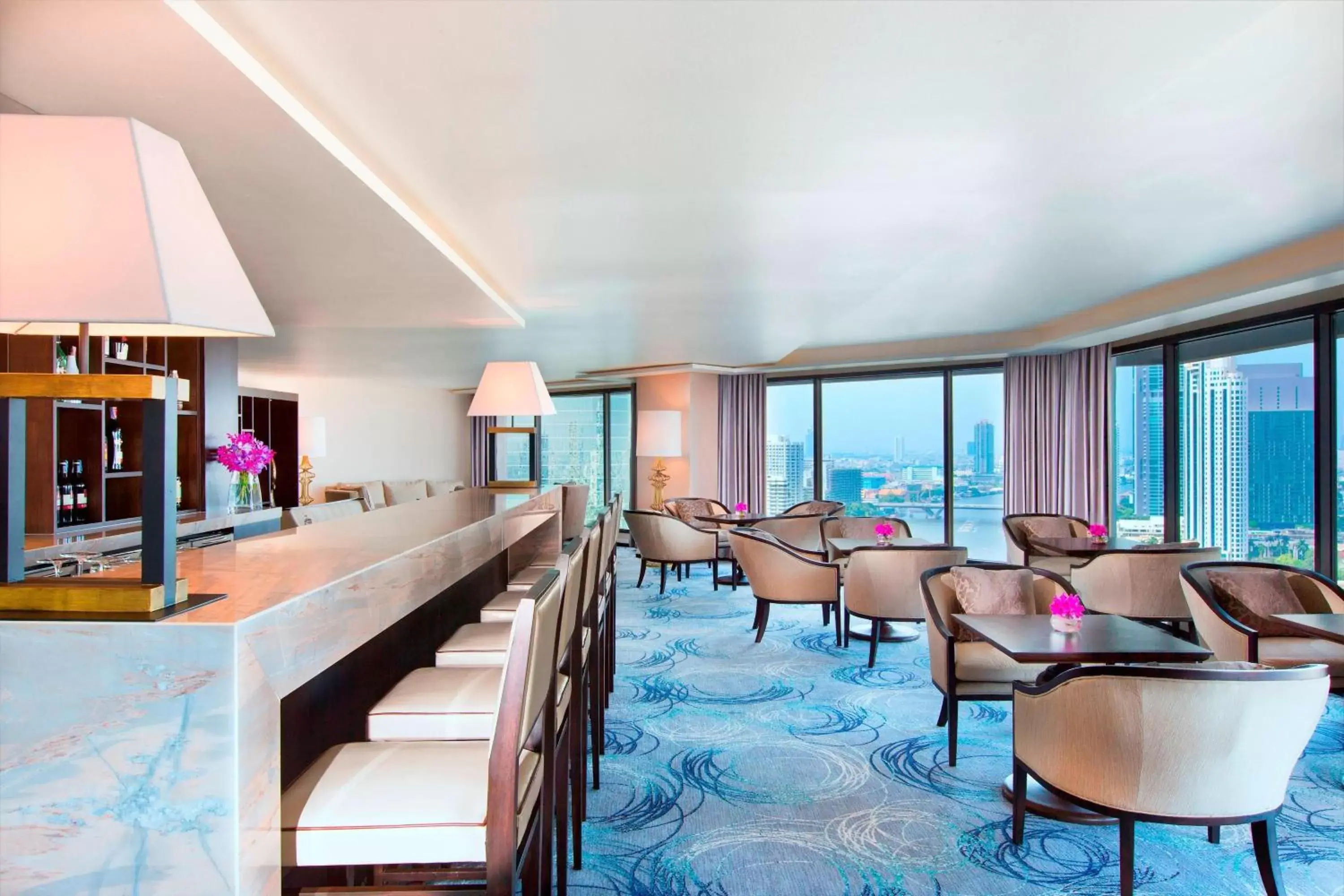 Lounge or bar, Lounge/Bar in Royal Orchid Sheraton Hotel and Towers