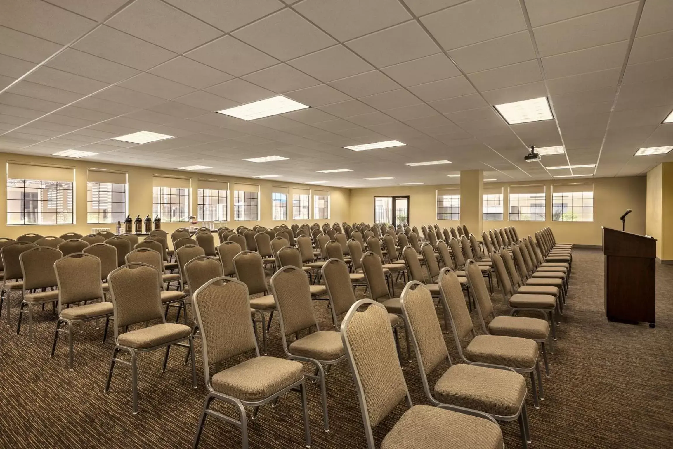 Banquet/Function facilities in GreenTree Inn & Suites Phoenix Sky Harbor