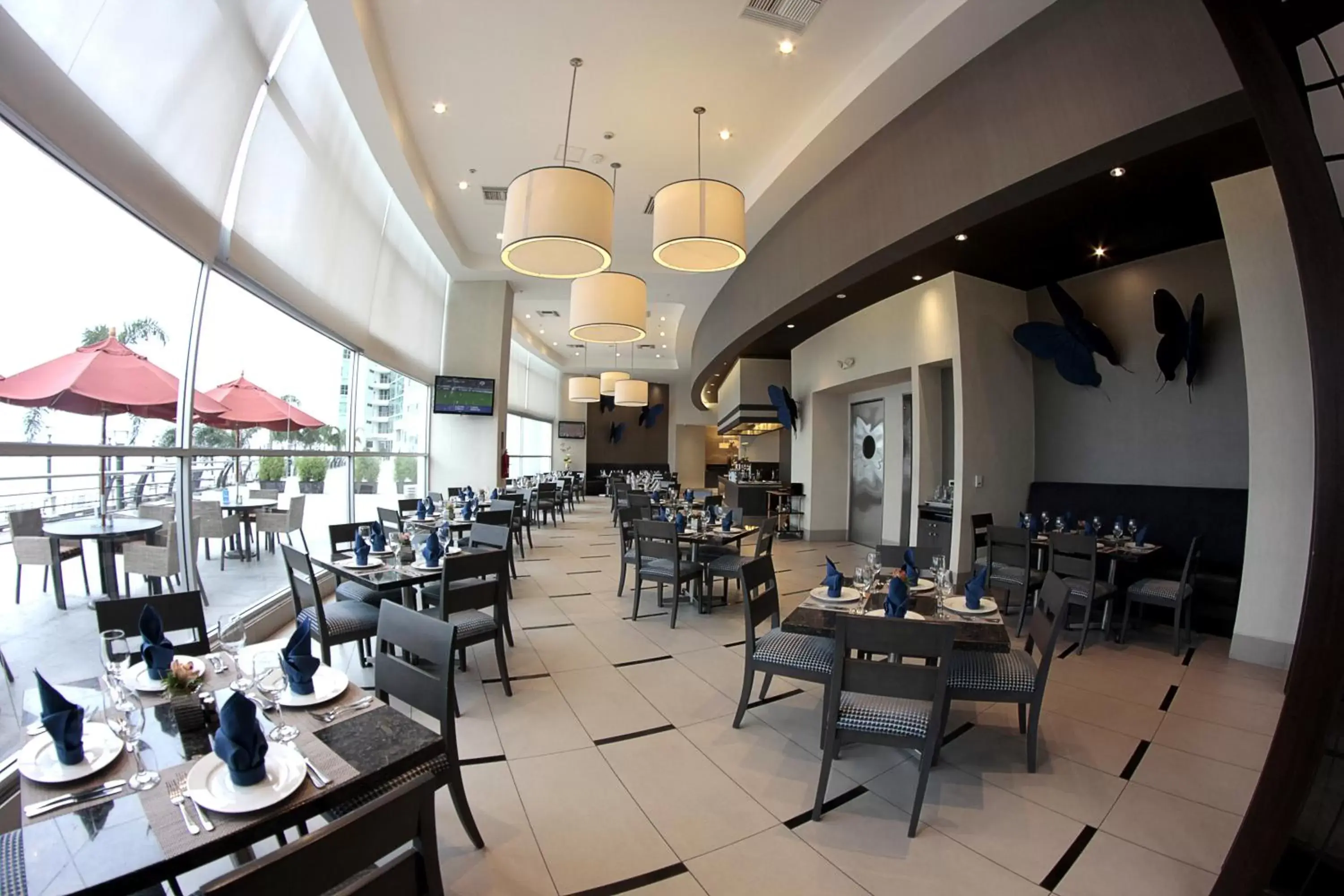 Restaurant/Places to Eat in Wyndham Guayaquil, Puerto Santa Ana