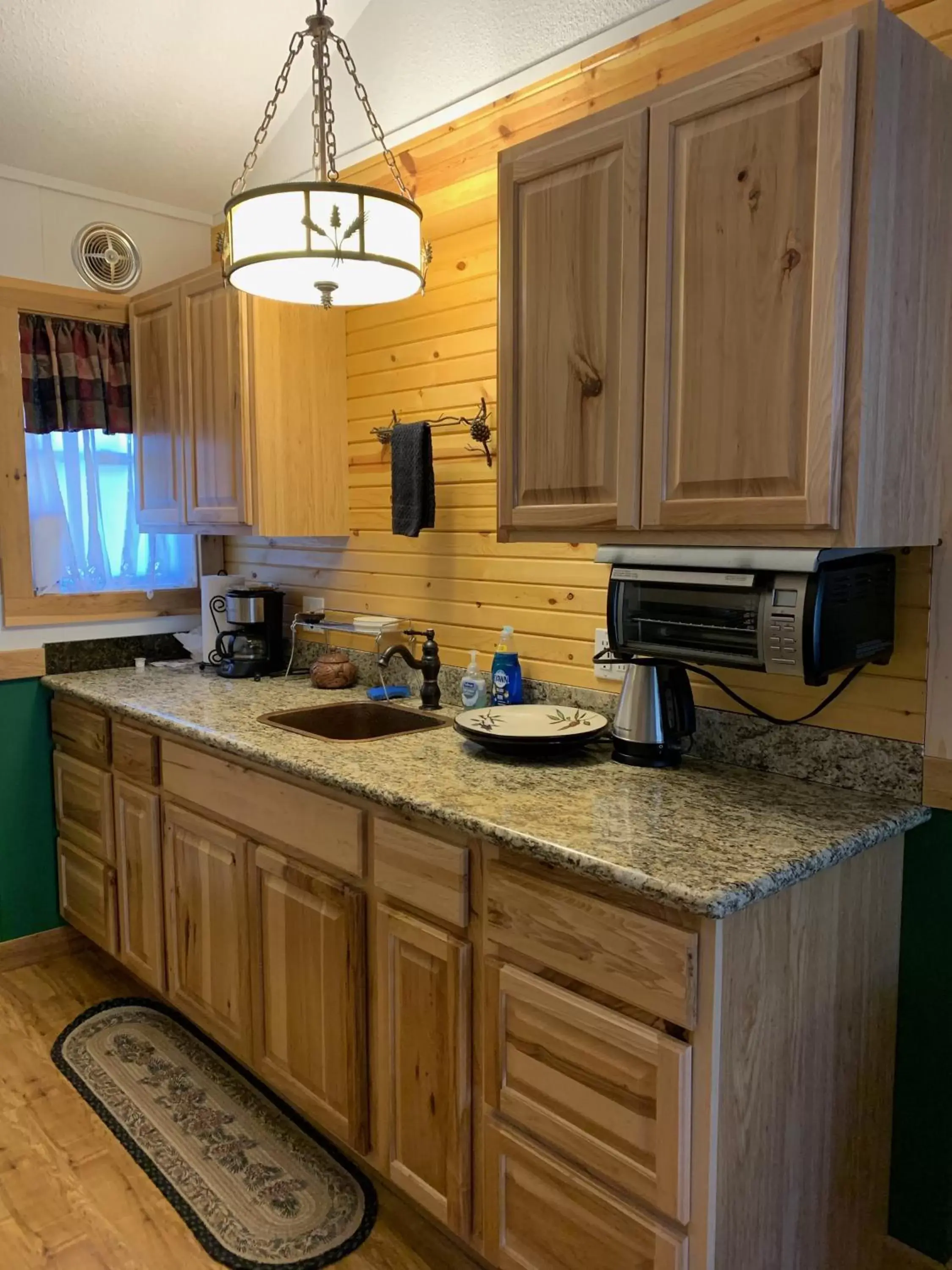 Kitchen/Kitchenette in The North Face Lodge