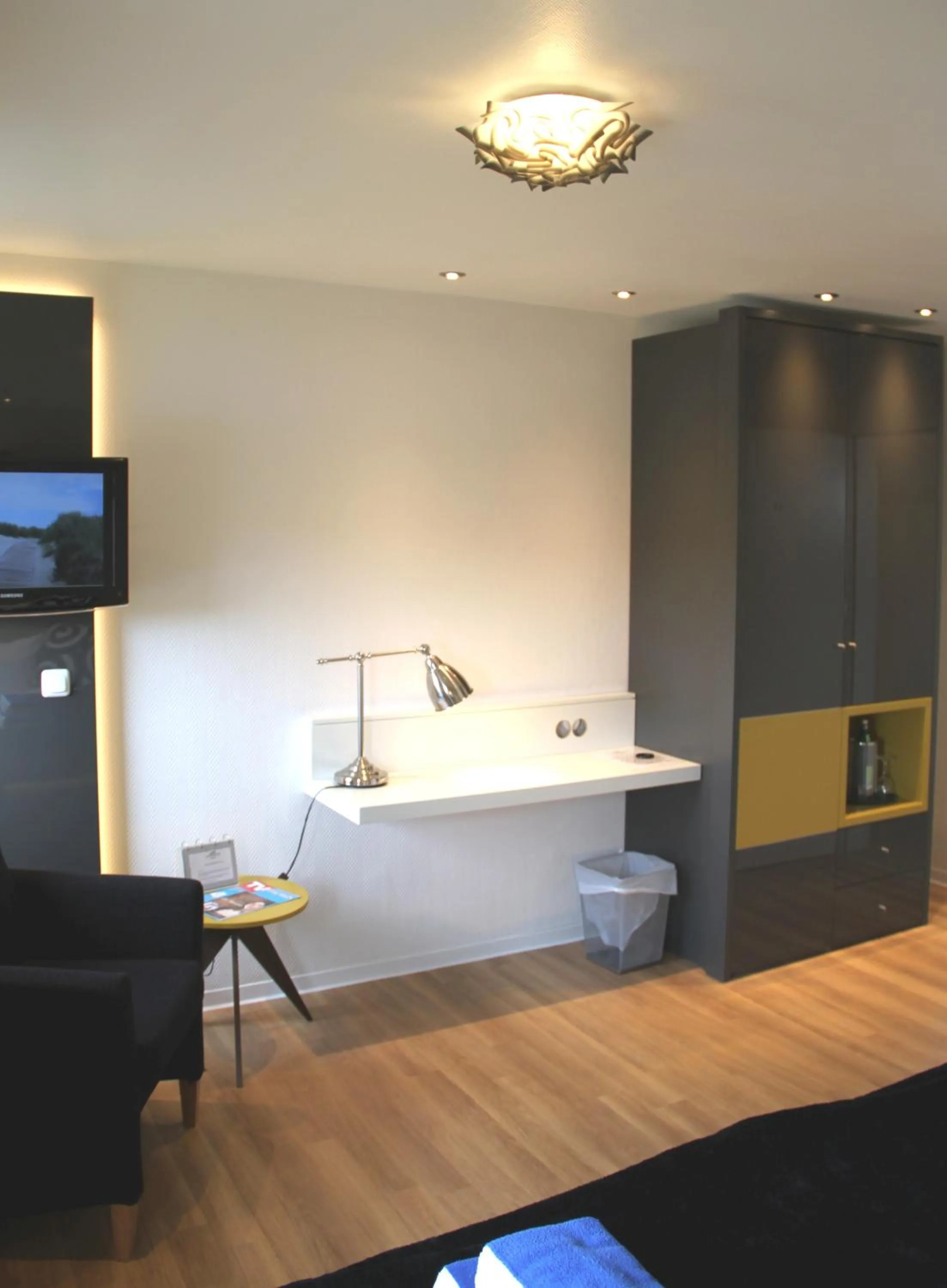 TV and multimedia in Strandhotel Achtert Diek