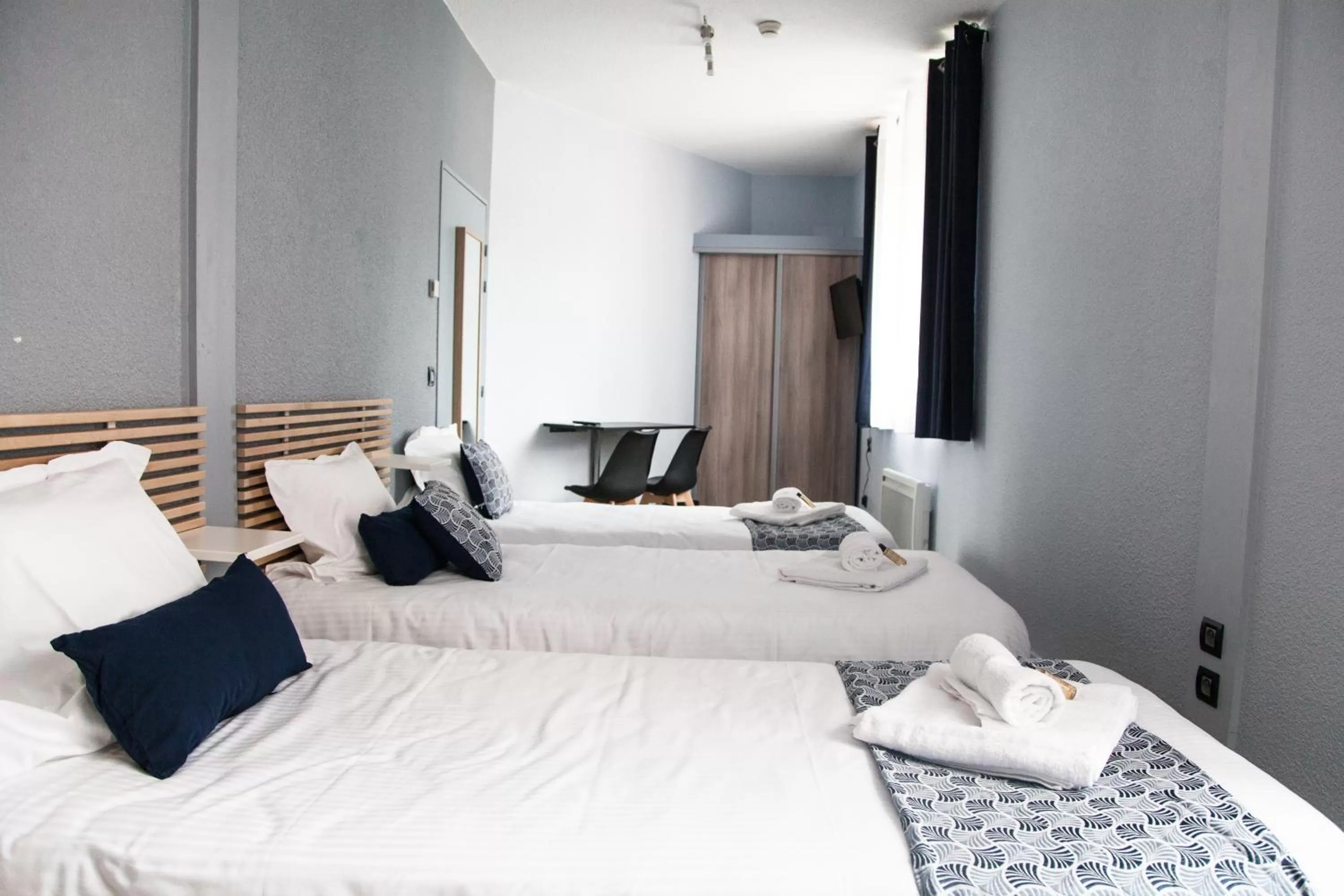 Bedroom, Bed in ULVF La Citadelle de Conflans