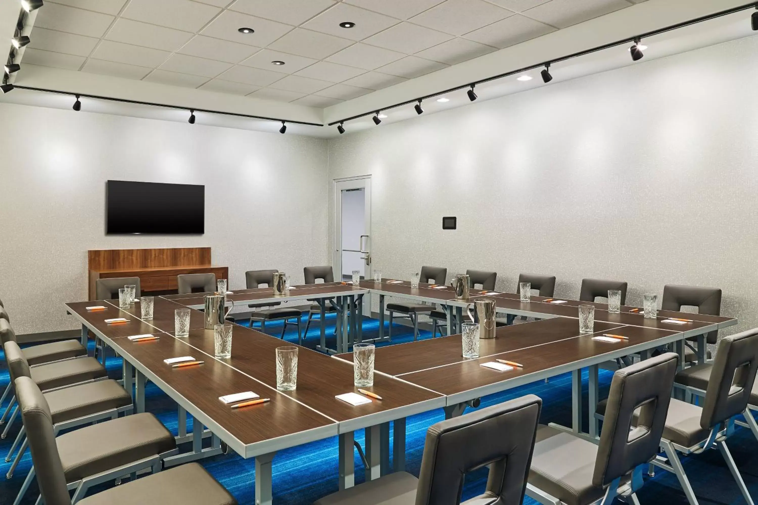 Meeting/conference room in Aloft South Bend