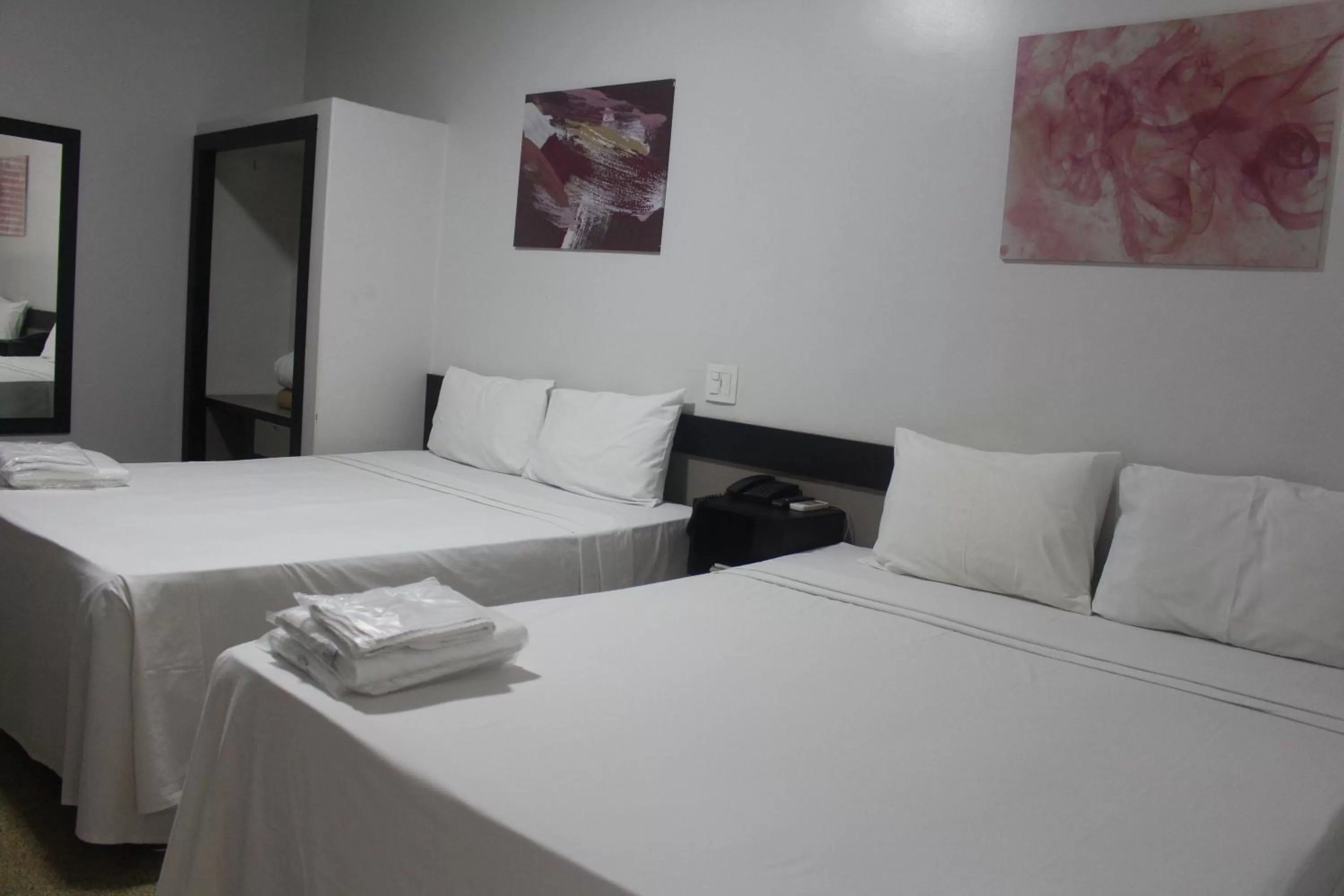 Photo of the whole room, Bed in Hotel Oscar Blue Montes Claros