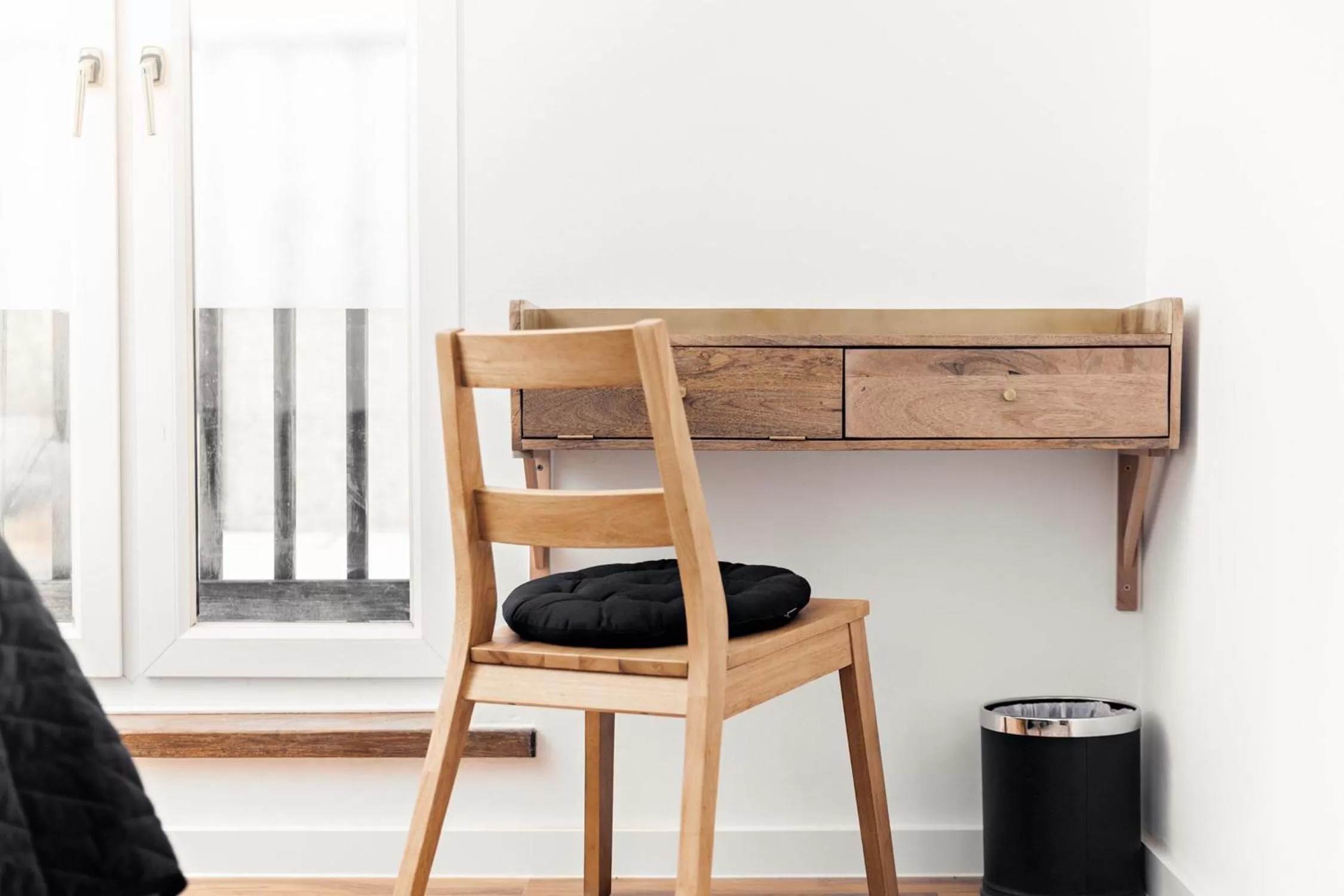 Seating area in Cambridge House Hotel
