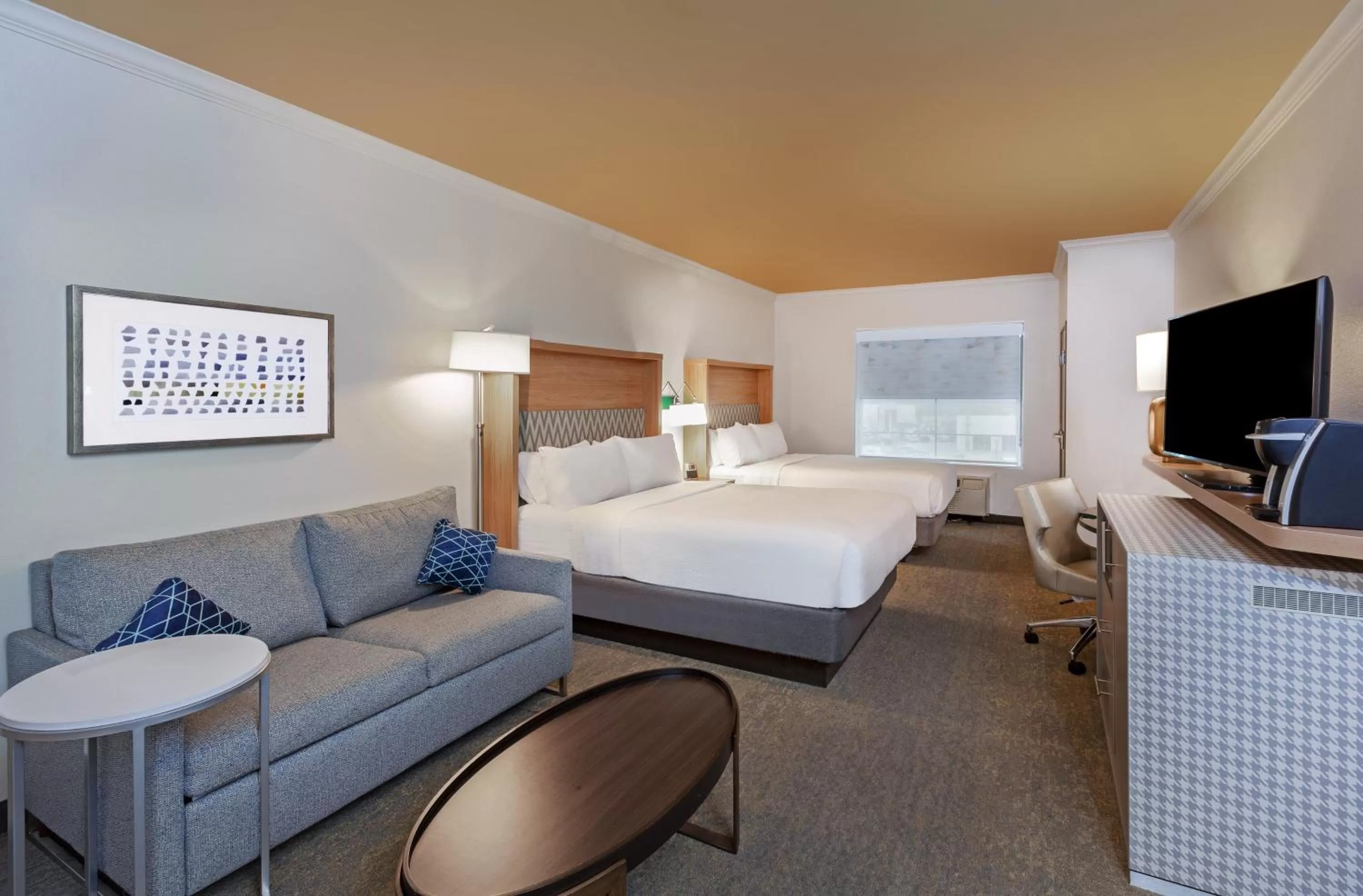 Photo of the whole room, Bed in Holiday Inn & Suites McKinney - N Allen by IHG
