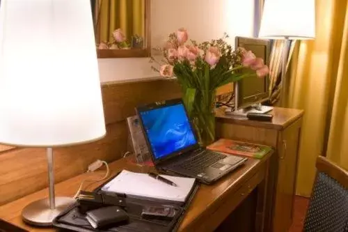 Seating area, Business Area/Conference Room in Hotel Master