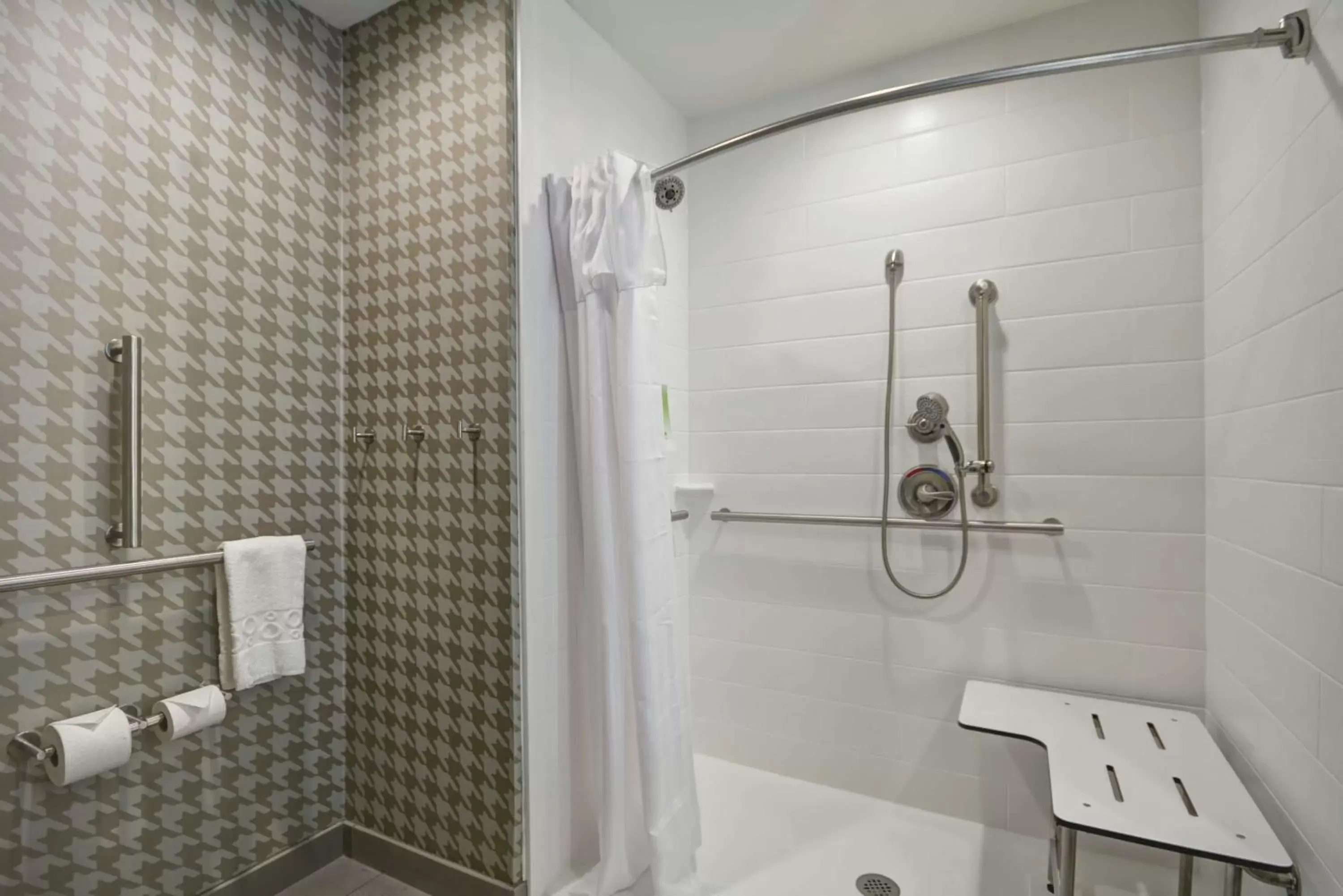 Bathroom in Home2 Suites By Hilton Texas City Houston