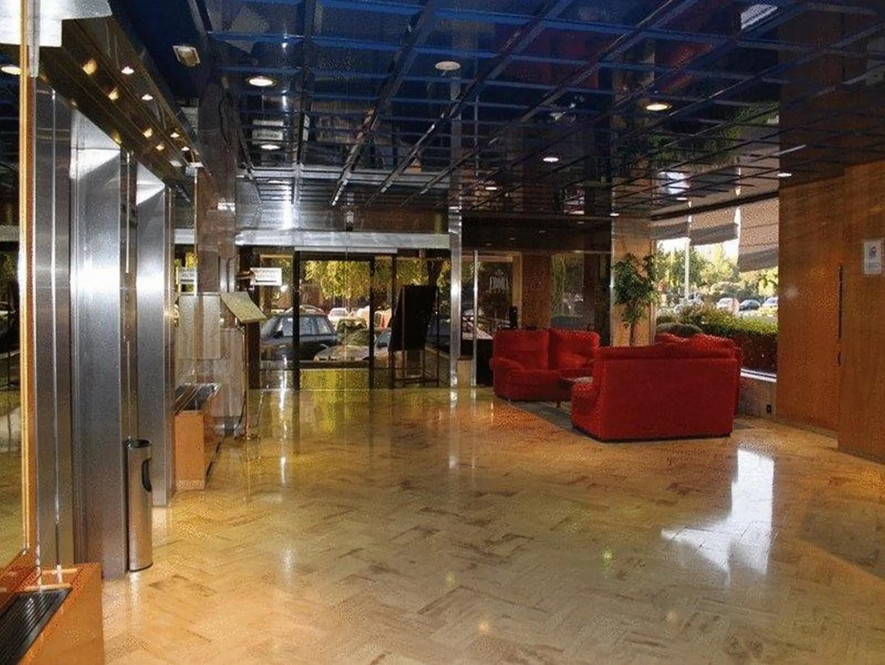 Lobby or reception in Hotel Ébora by Vivere Stays Lobby or reception in Hotel Ébora by Vivere Stays
