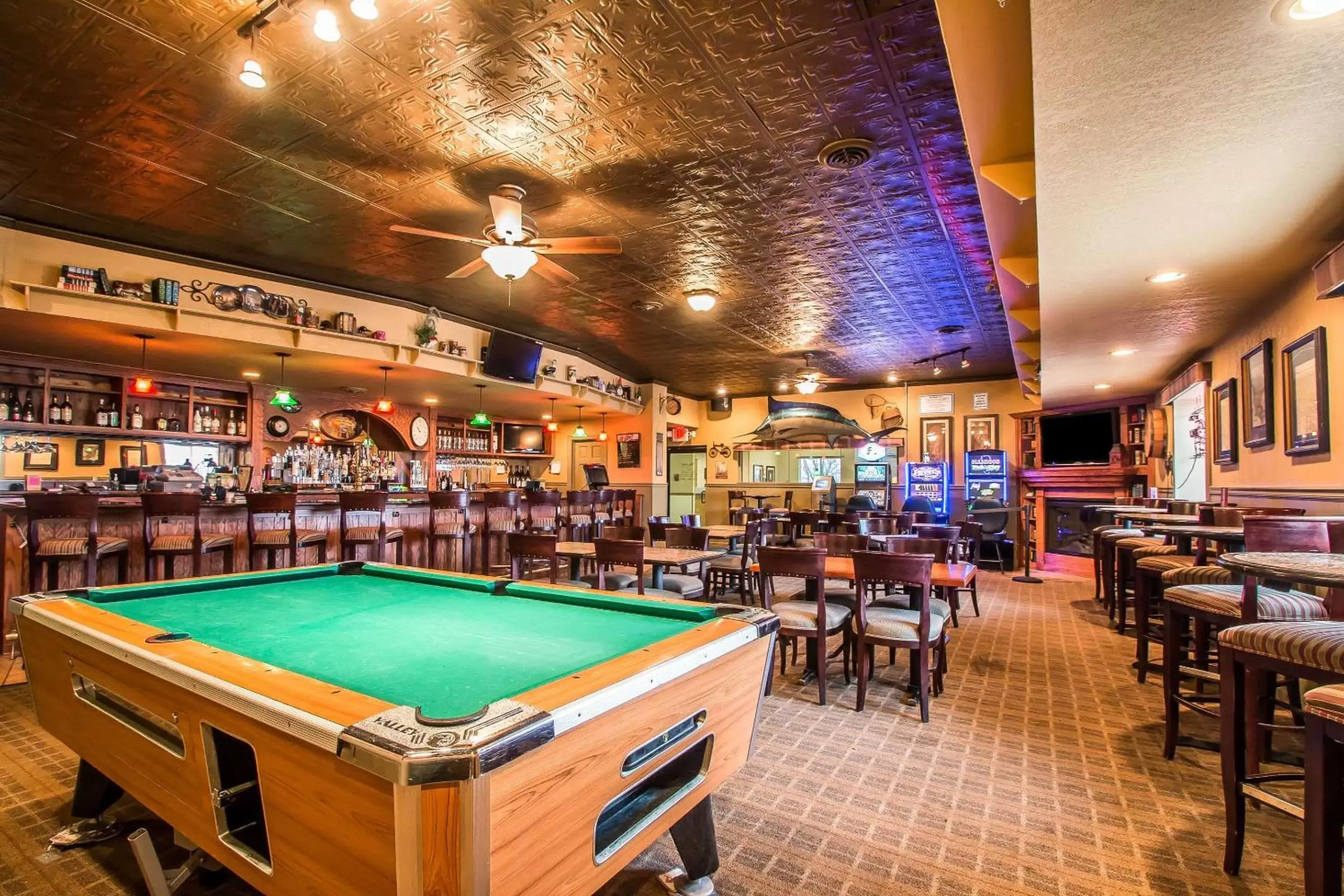 Lounge or bar, Billiards in Quality Inn Morris I-80