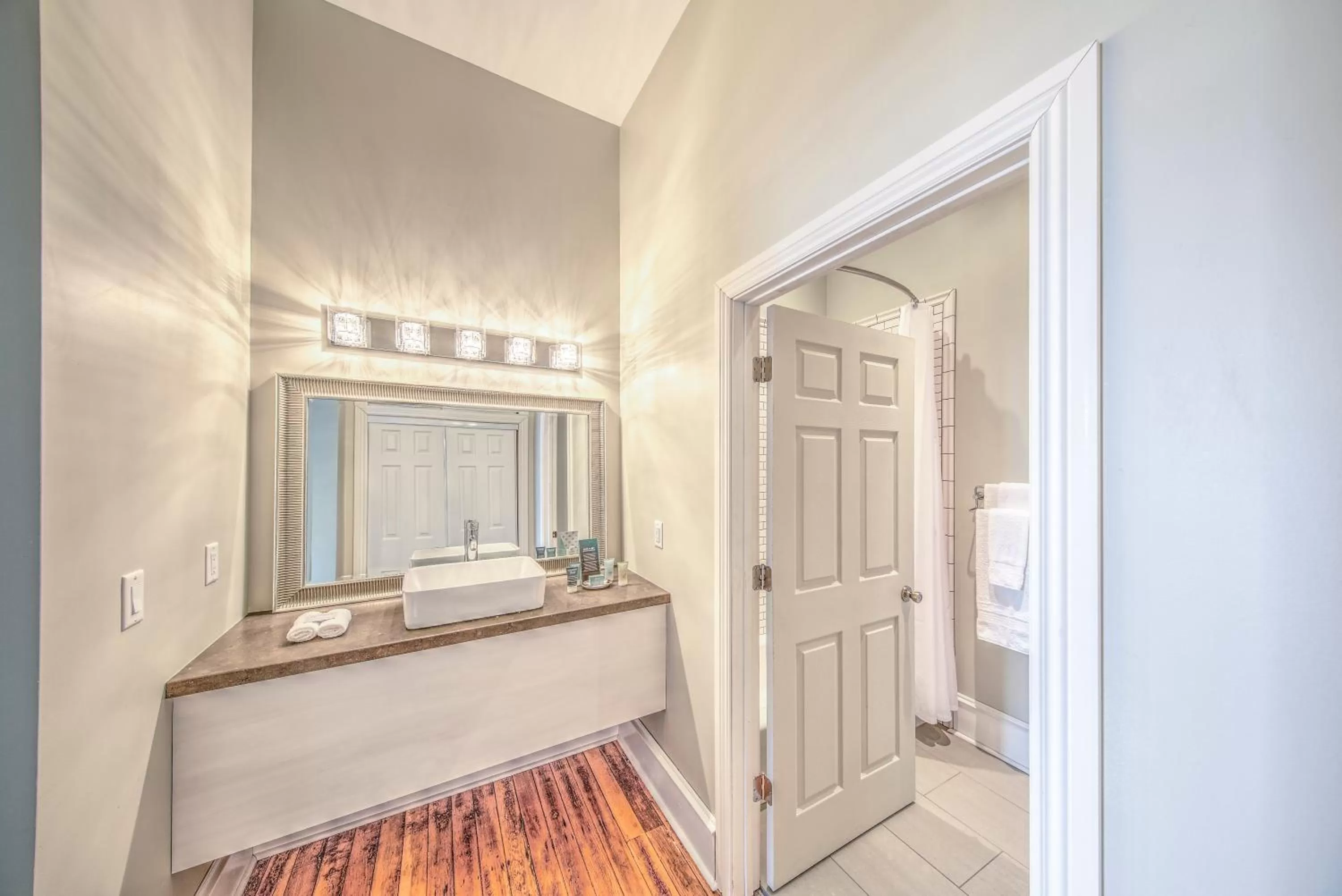 Bathroom in The Harkness Hotel