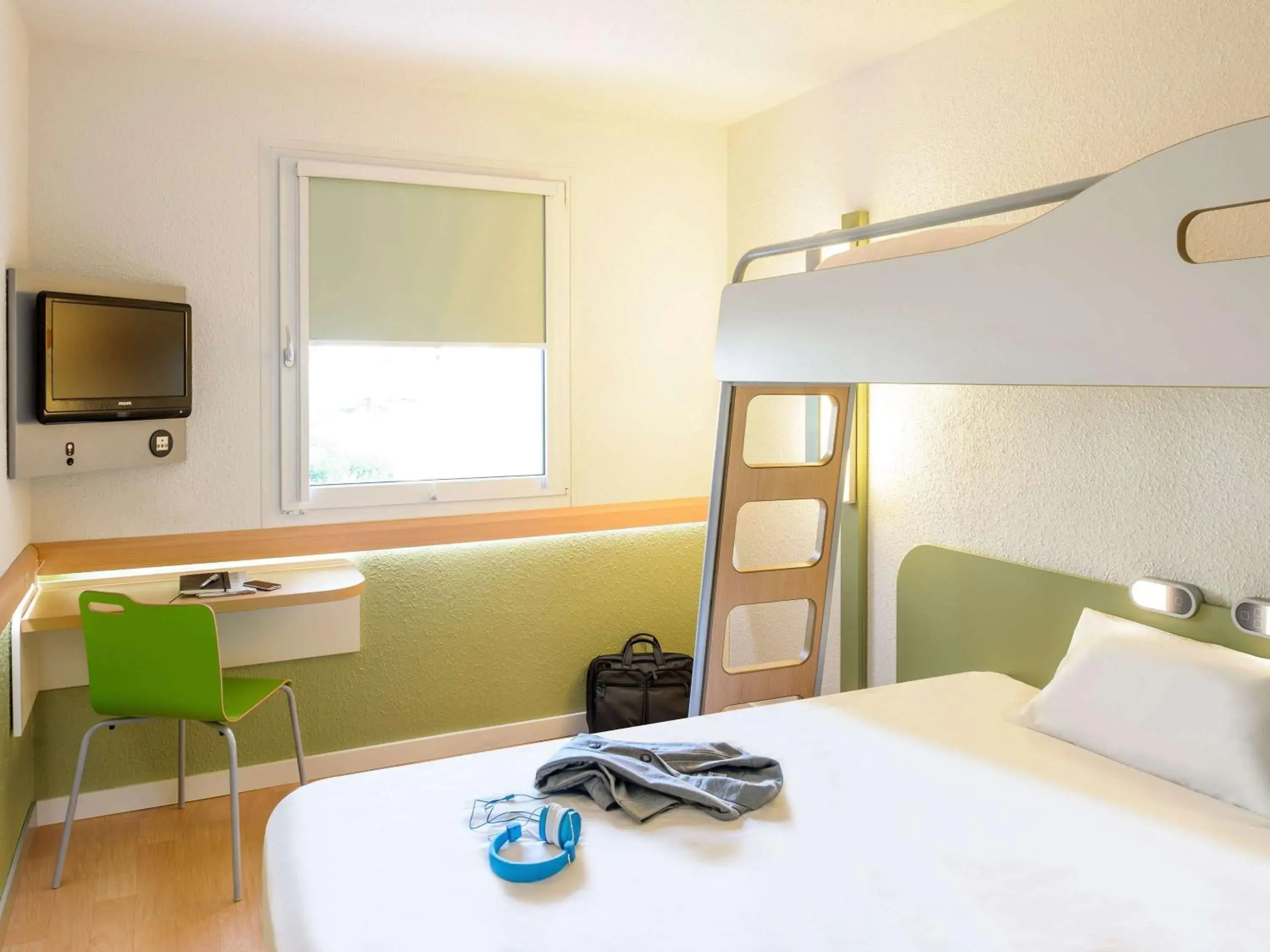 Bedroom, Bunk Bed in Ibis Budget Madrid Vallecas