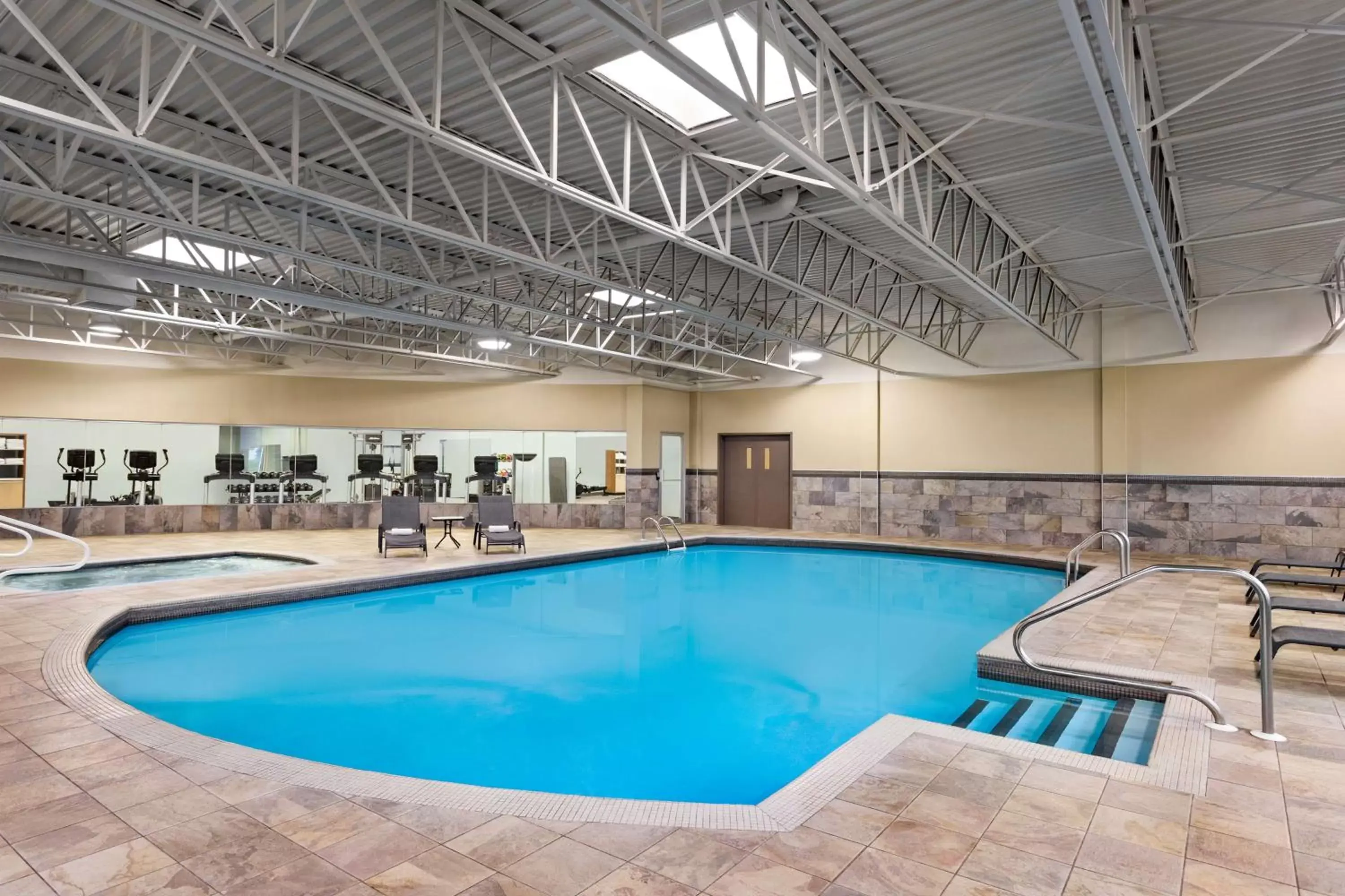 Pool view, Swimming Pool in Doubletree By Hilton Pointe Claire Montreal Airport West