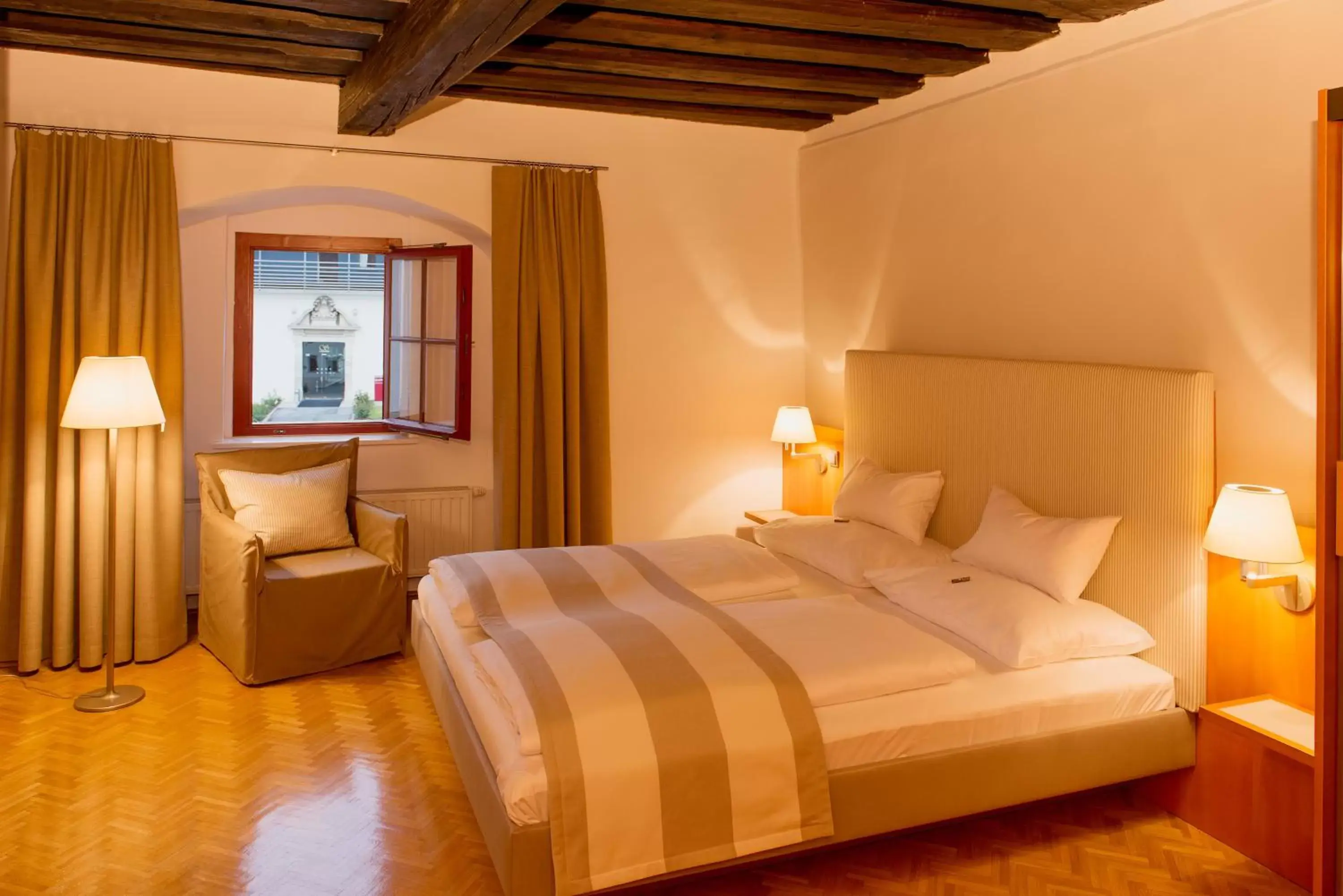 Comfort Double Room in Schloss Seggau Comfort Double Room in Schloss Seggau