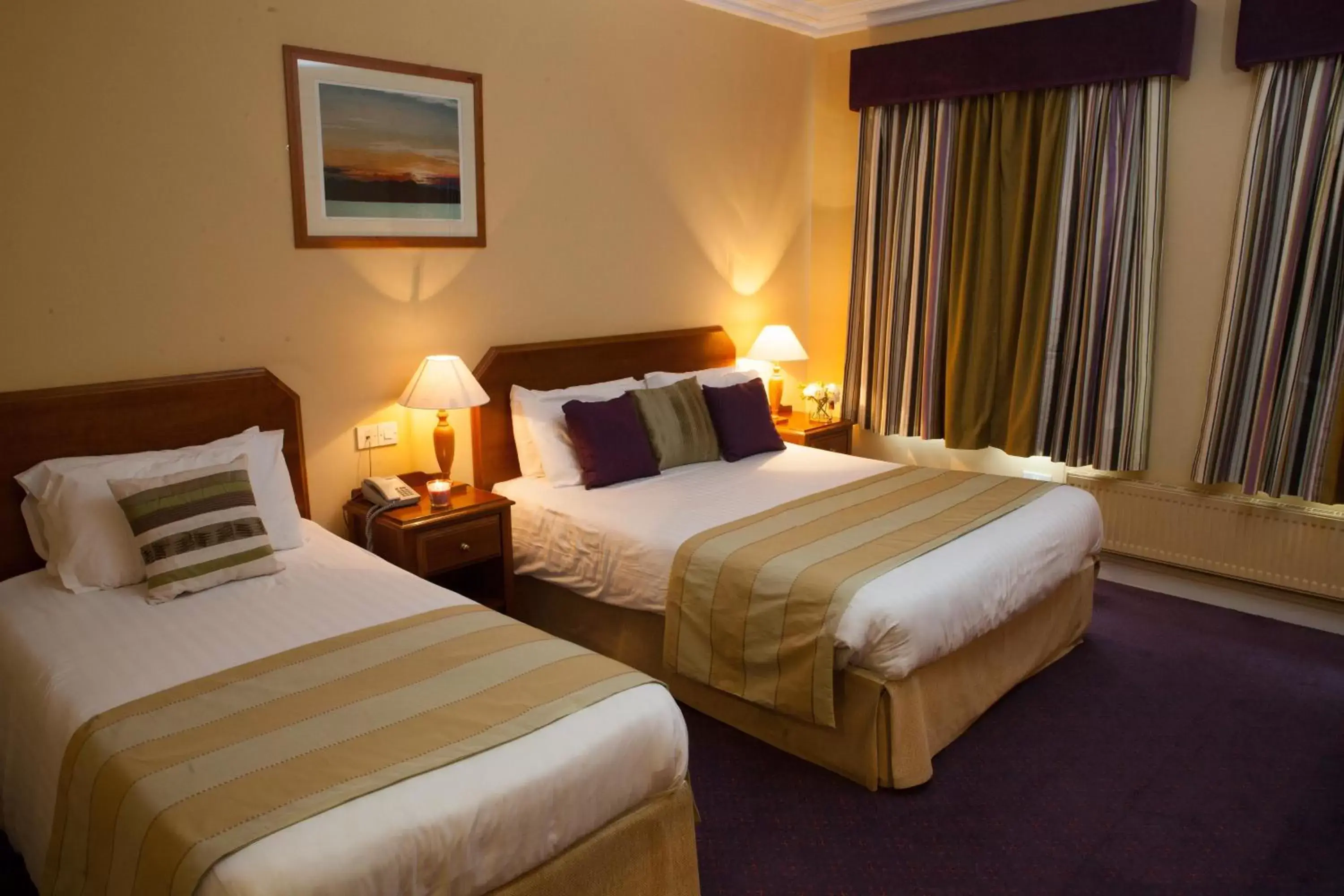 Photo of the whole room, Bed in Inishowen Gateway Hotel