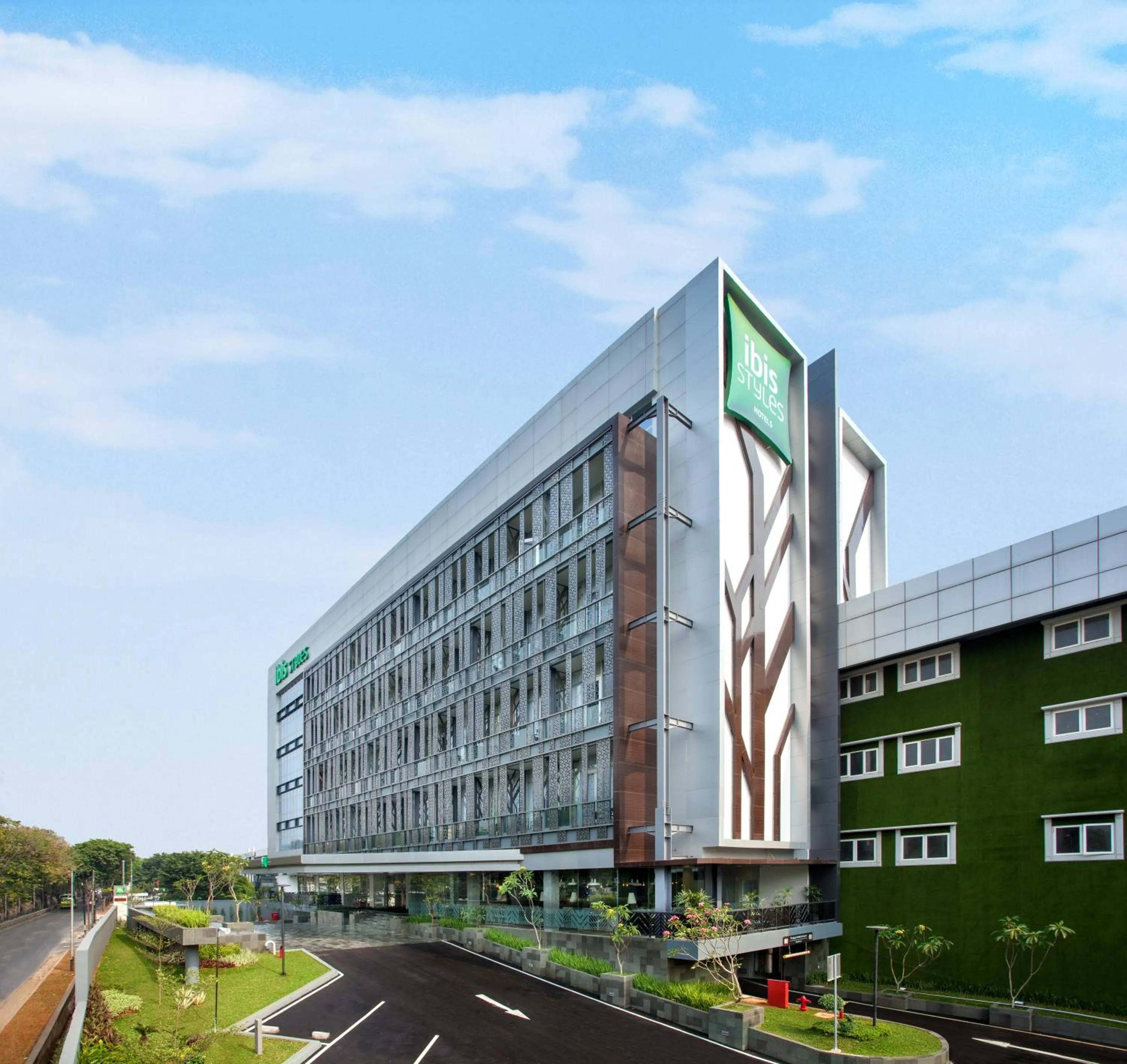 Facade/entrance in Ibis Styles Jakarta Sunter