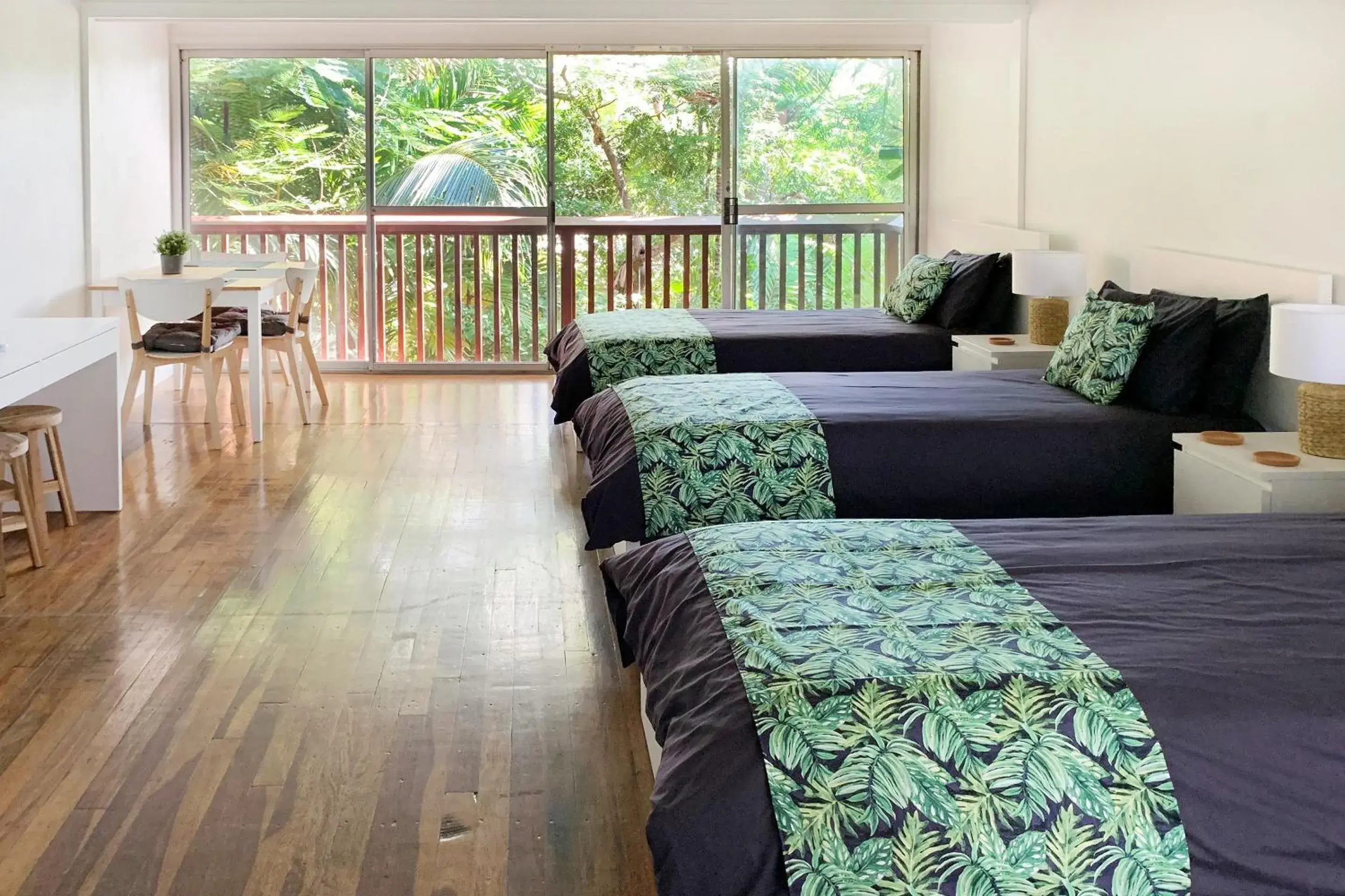 Bed in Airlie Beach Magnums - Adults Only
