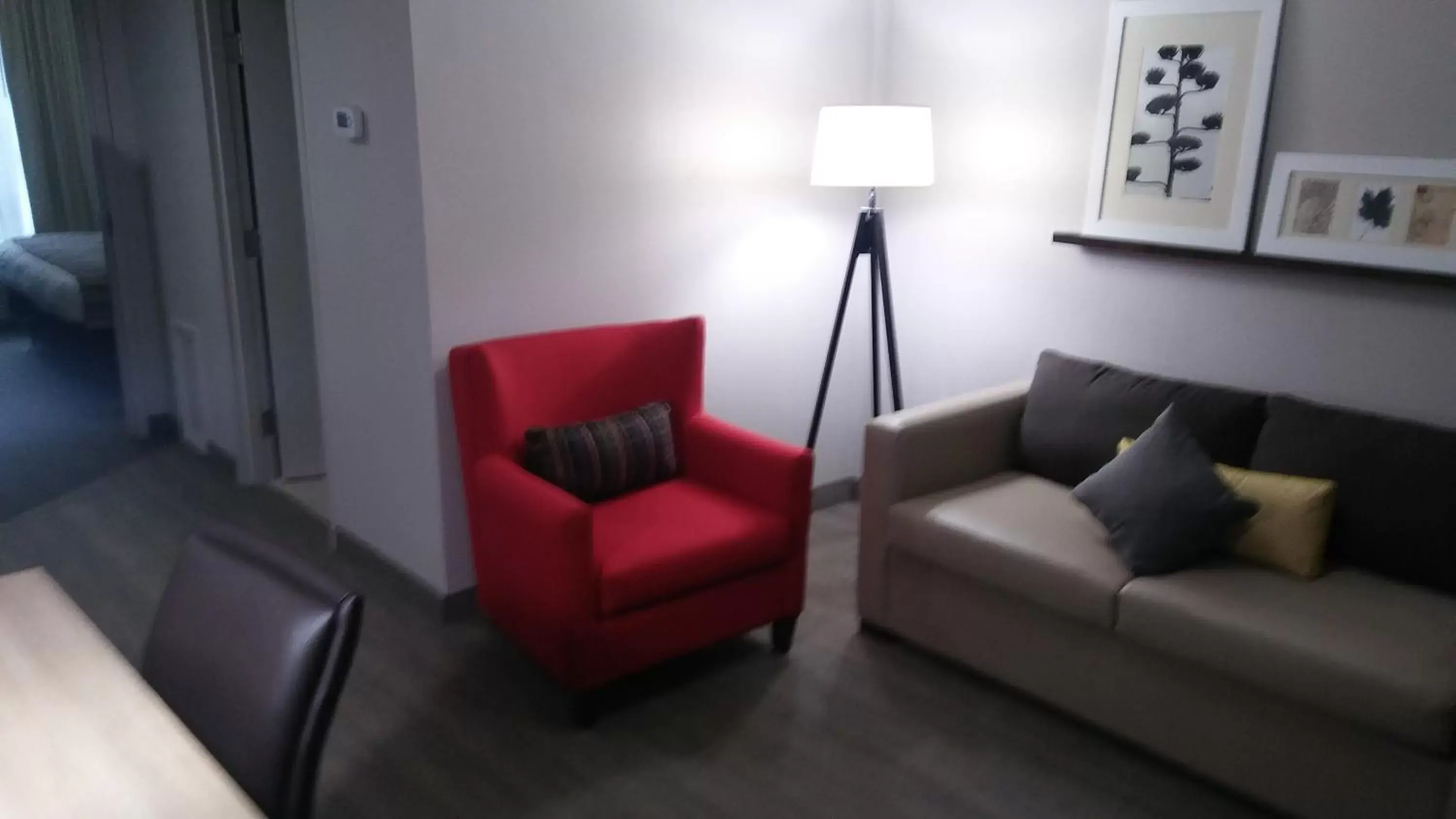 Seating Area in Country Inn & Suites by Radisson, Roanoke, VA