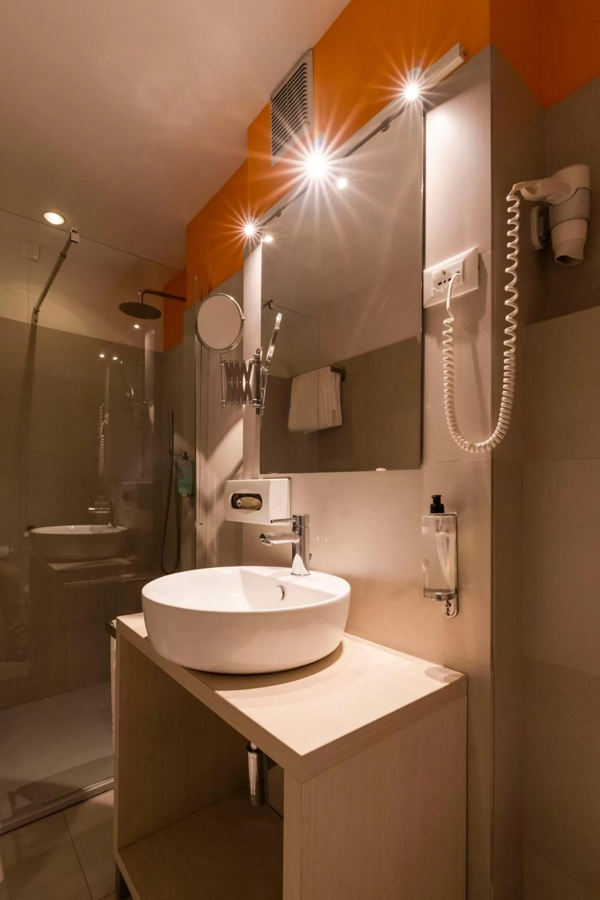 Shower in Kleos Hotel Milano Città Studi by Kleos Group Collection