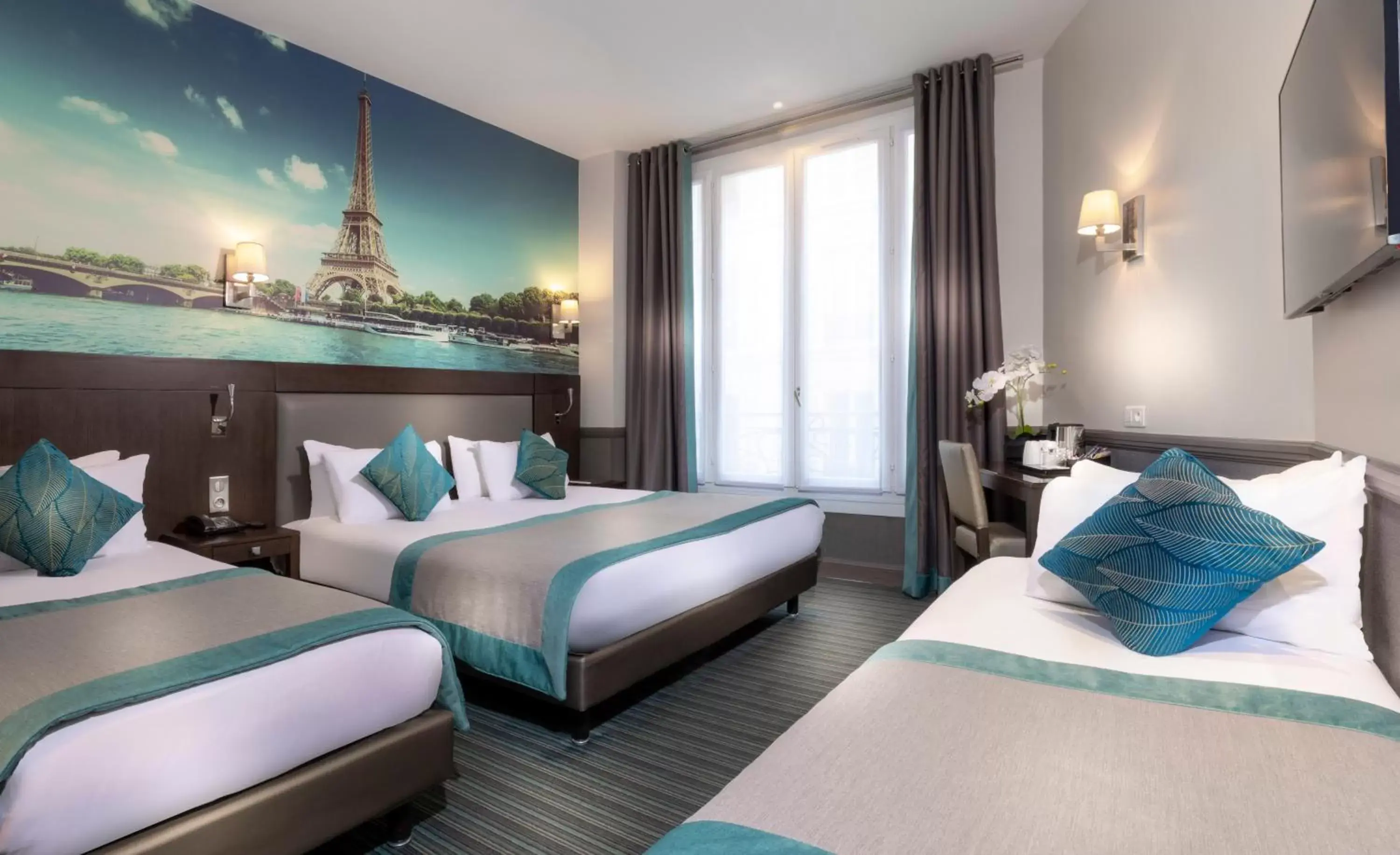 Quadruple Room in Elysées Ceramic Quadruple Room in Elysées Ceramic