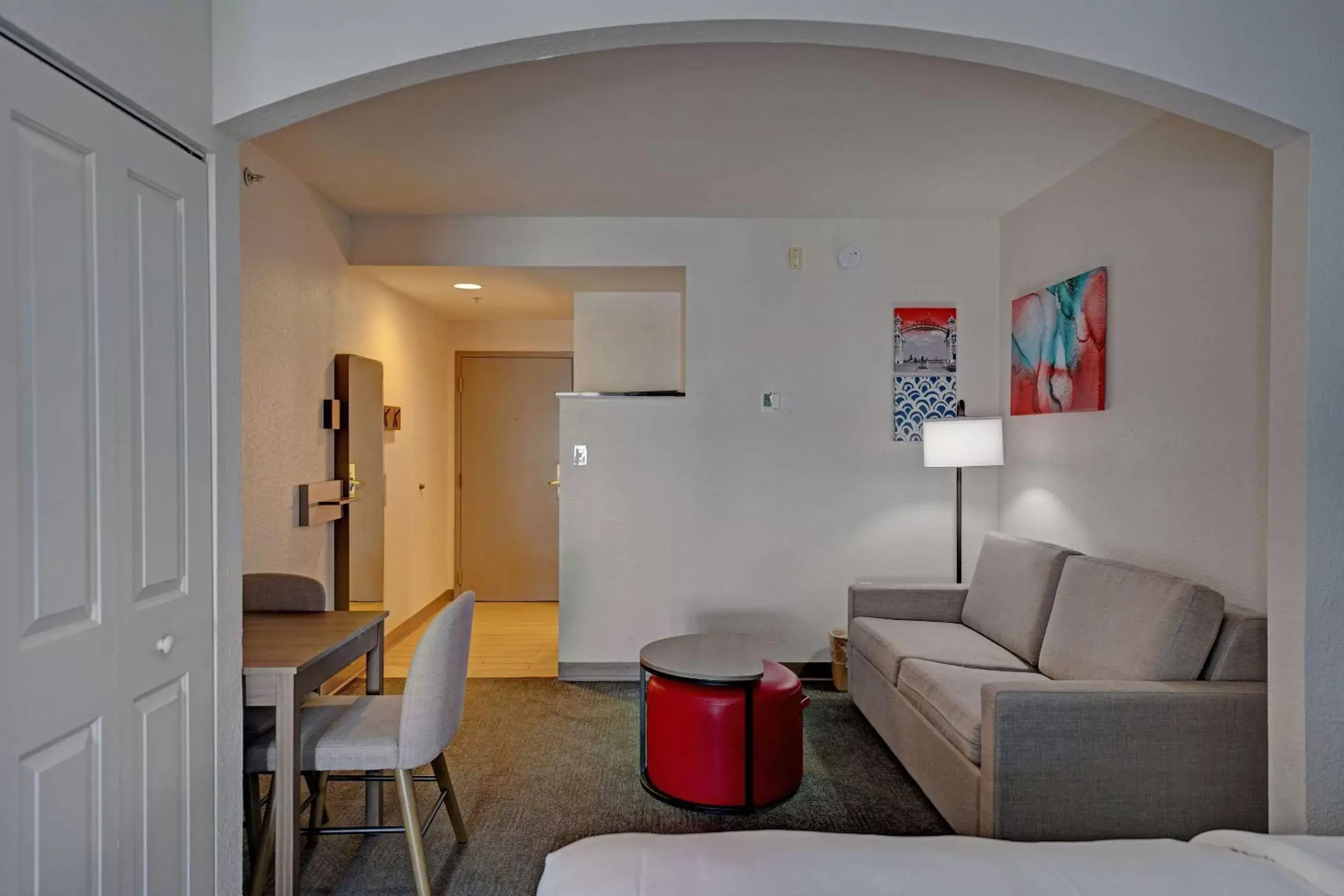 Bedroom, Seating Area in Comfort Suites Ocean City West
