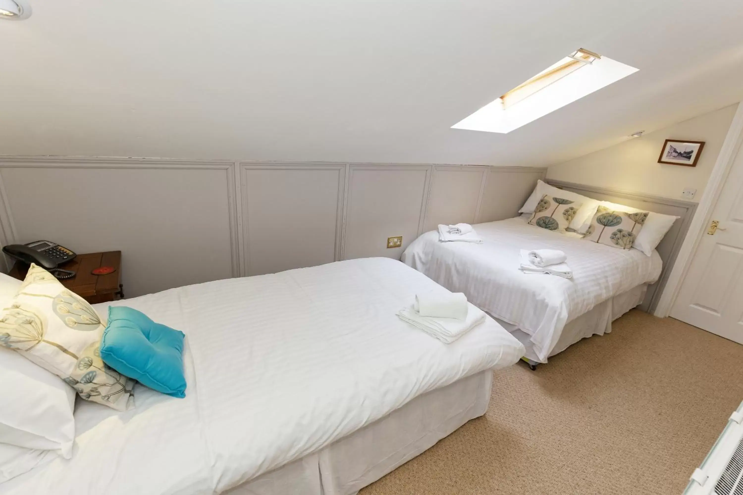 Bedroom, Bed in Rams Head Inn