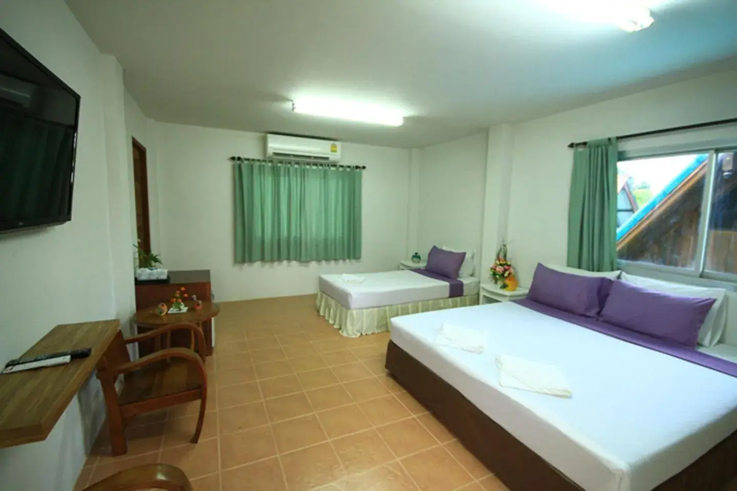 Deluxe Family Room in J.Holiday Inn Krabi