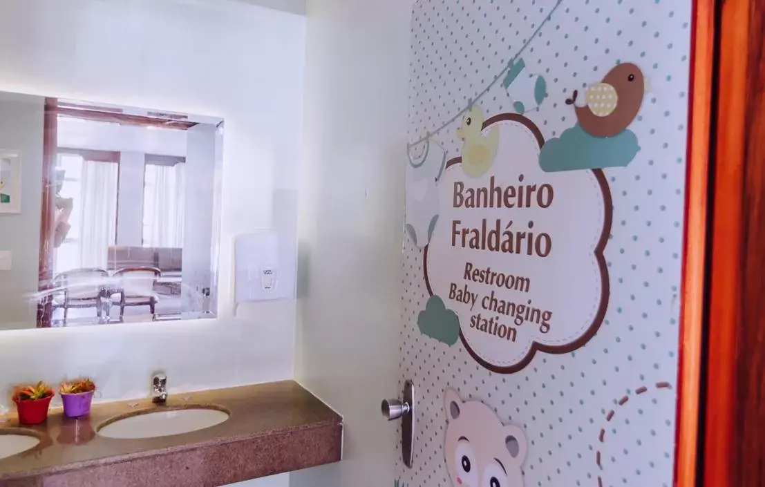 Text overlay, Bathroom in Plaza Caldas da Imperatriz Resort & Spa