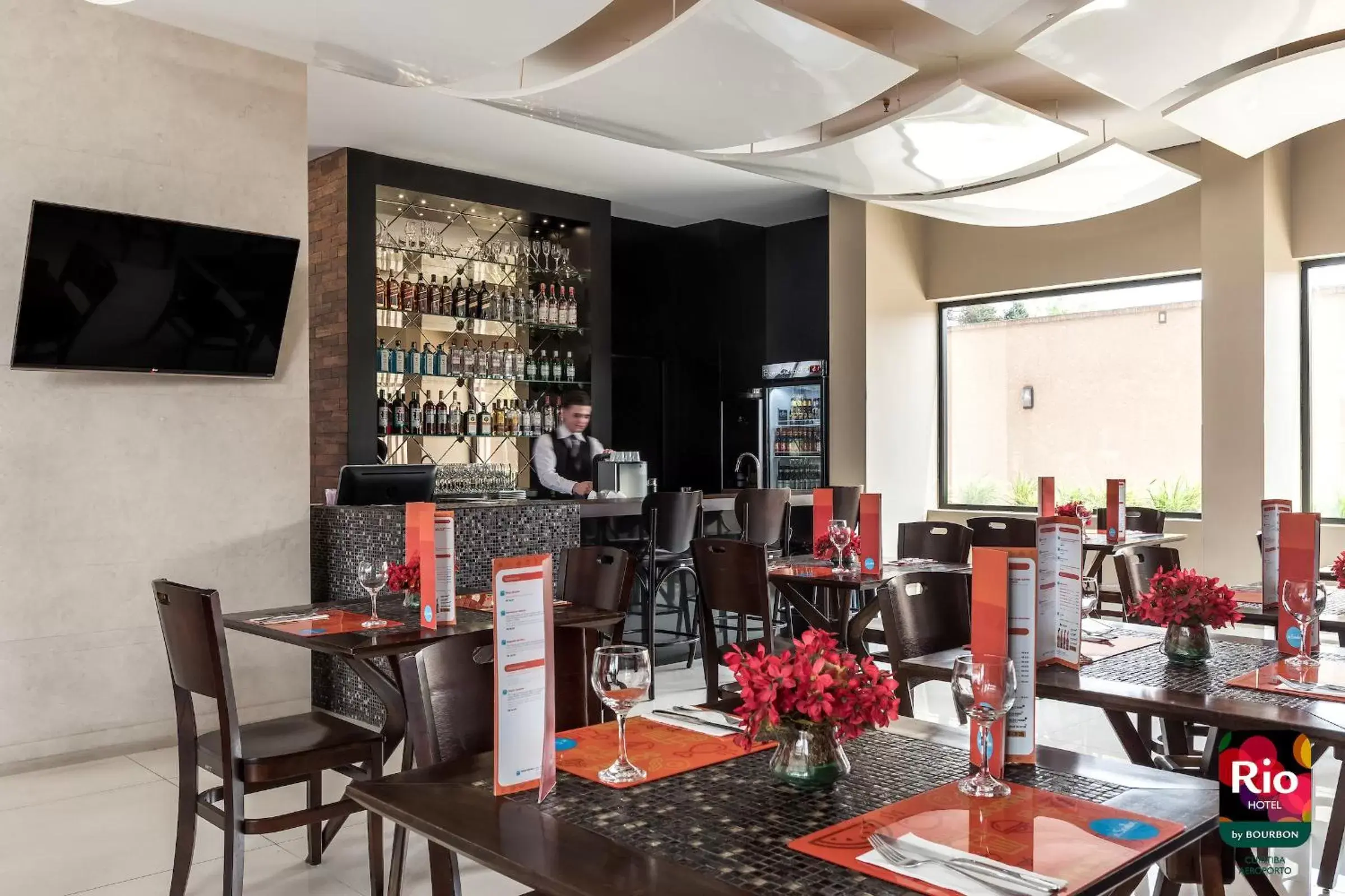 Lounge or bar, Restaurant/Places to Eat in Rio Hotel by Bourbon Curitiba Aeroporto