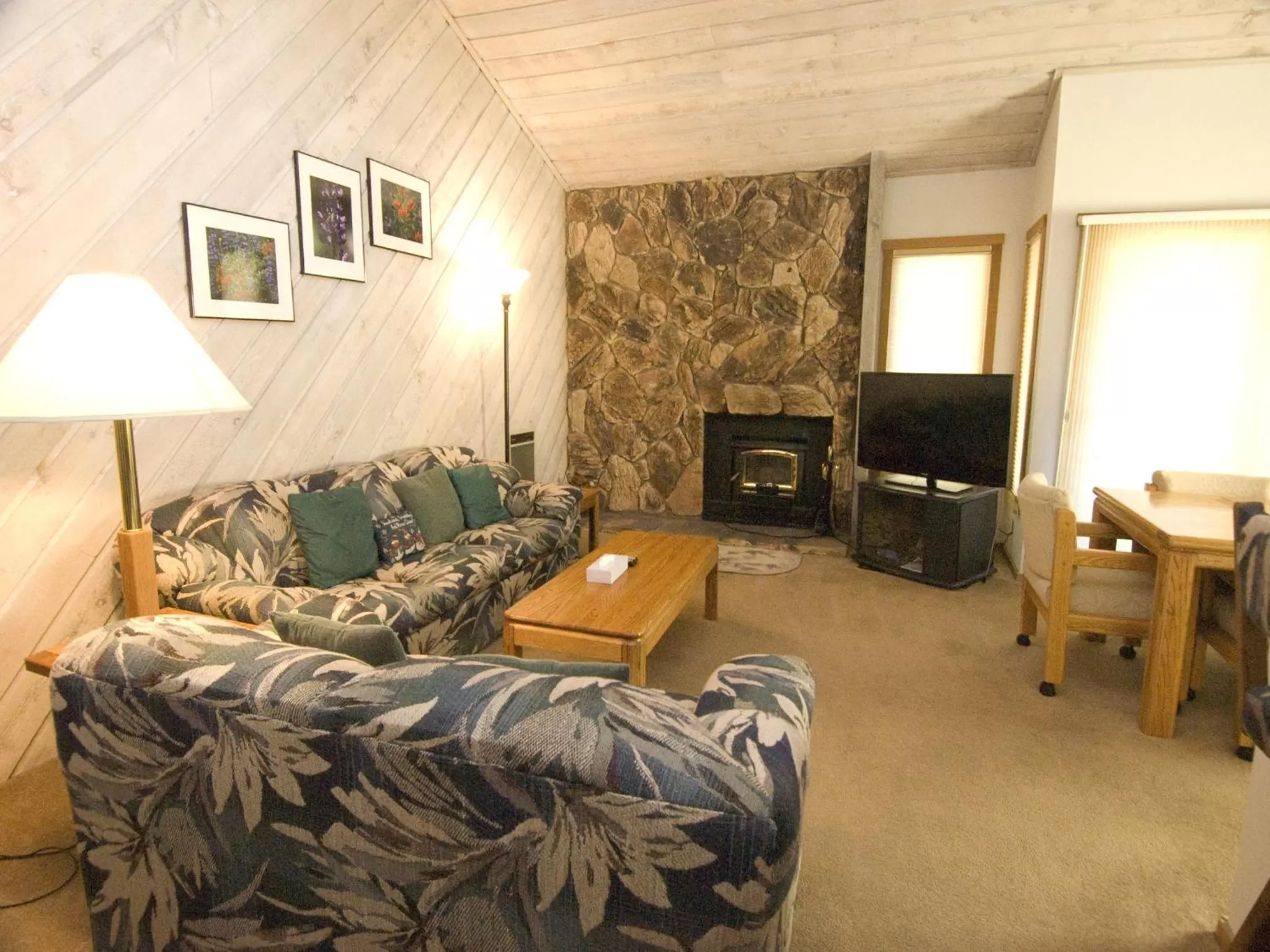 Living room in Snowcreek Resort Vacation Rentals