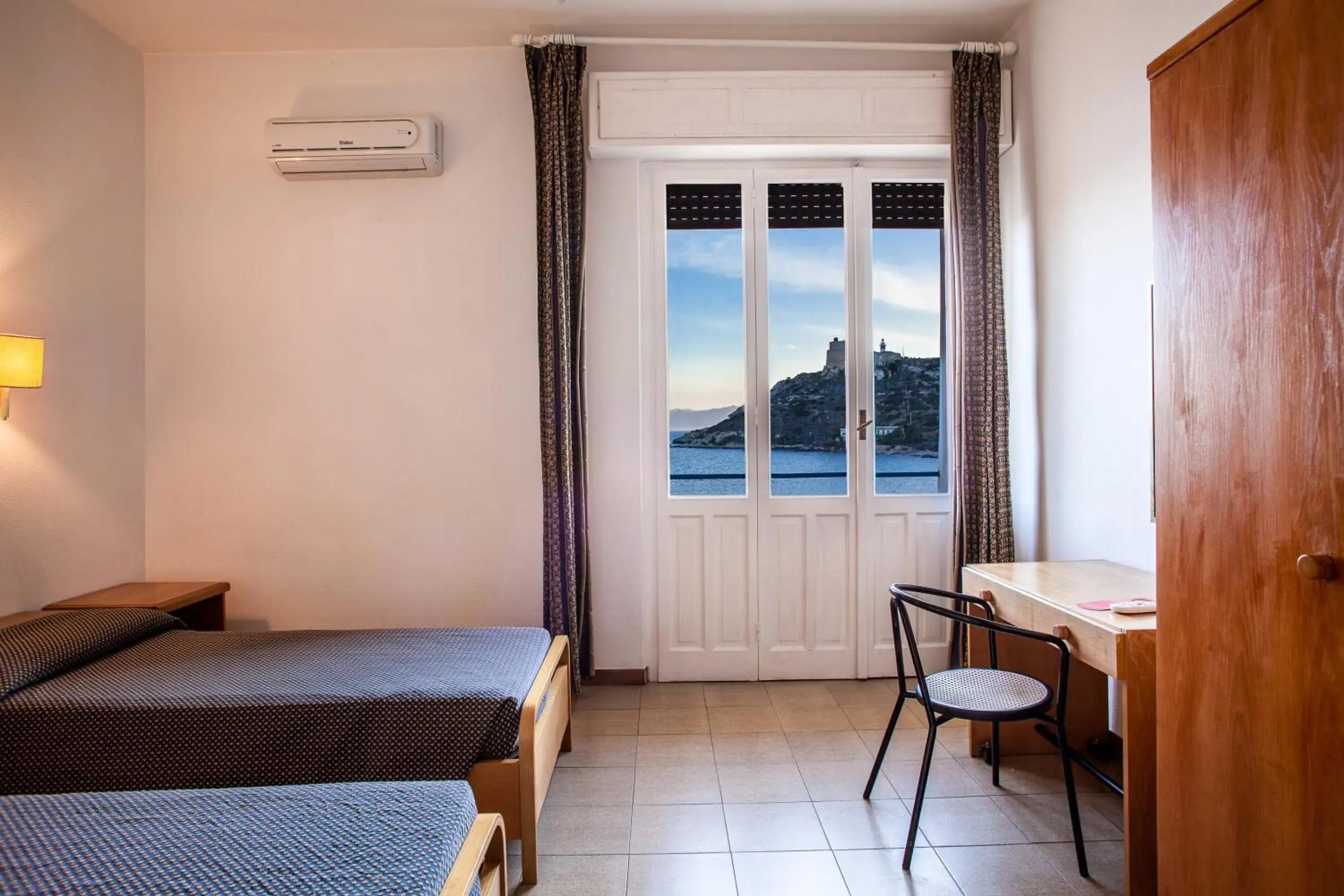 Double or Twin Room with Sea View in Hotel Calamosca Double or Twin Room with Sea View in Hotel Calamosca