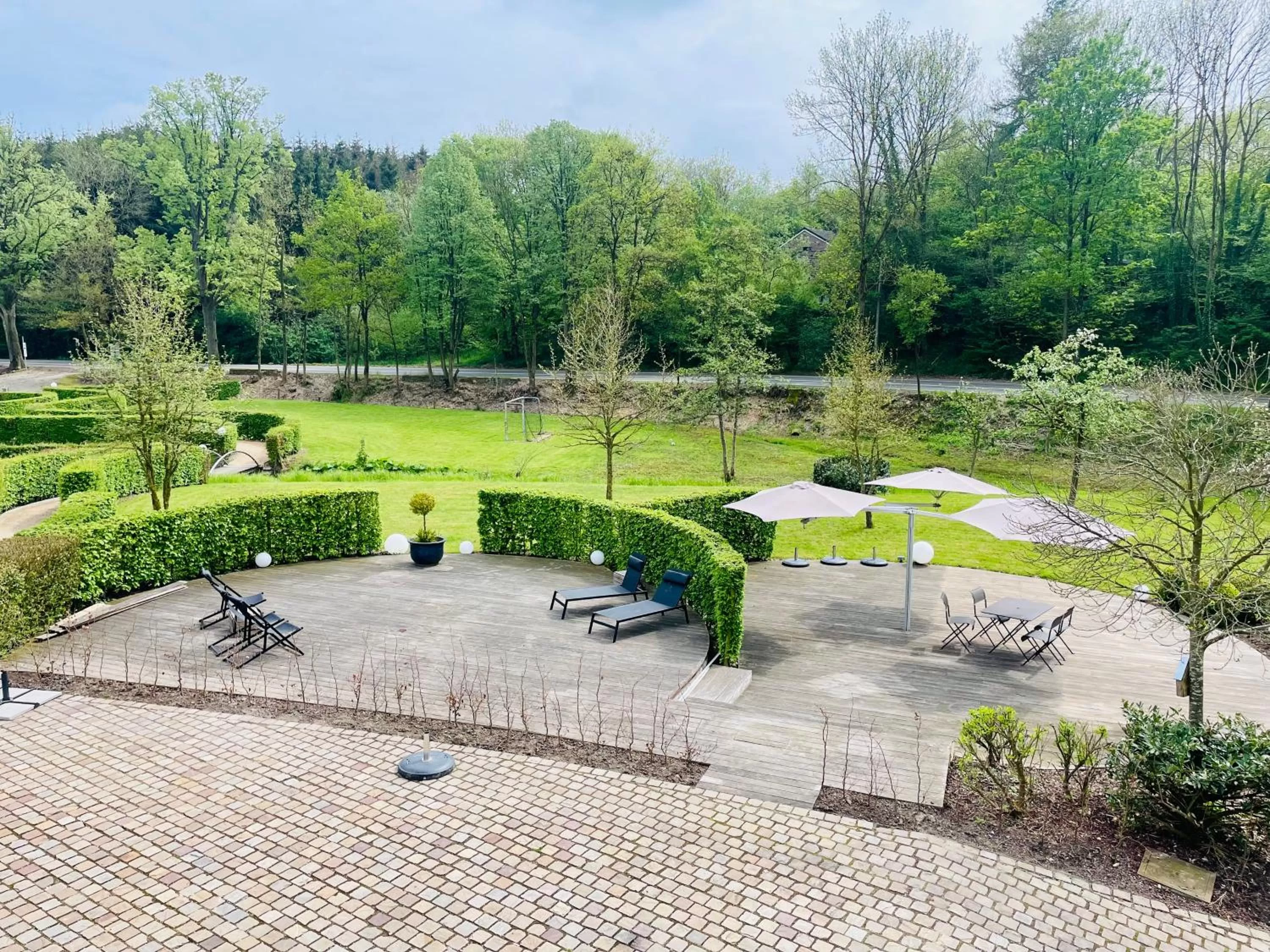Pool View in La Bel échappée