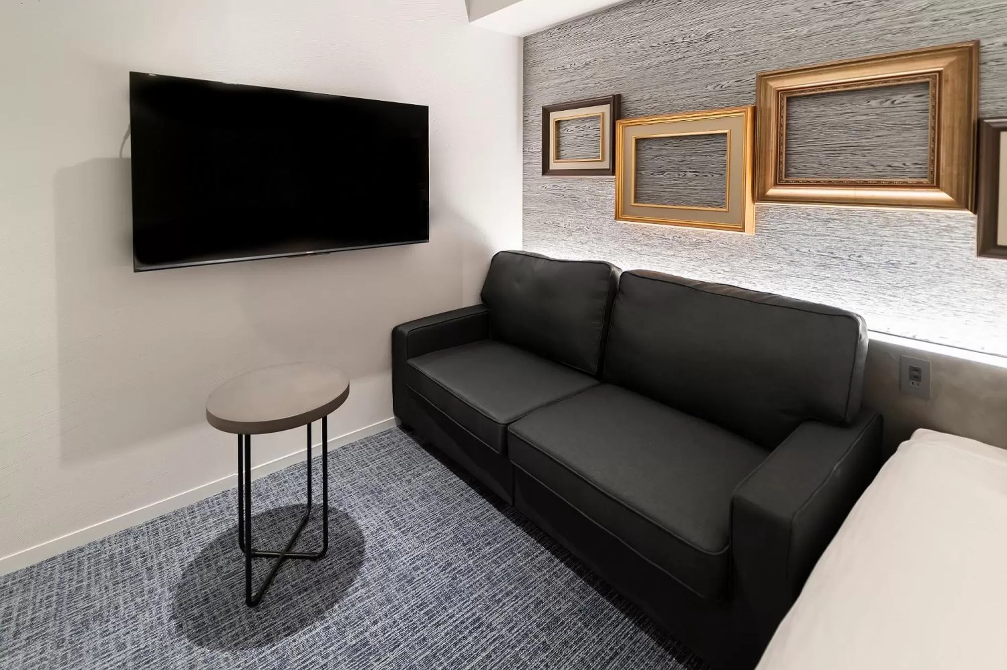 TV and multimedia in EN HOTEL Hakata