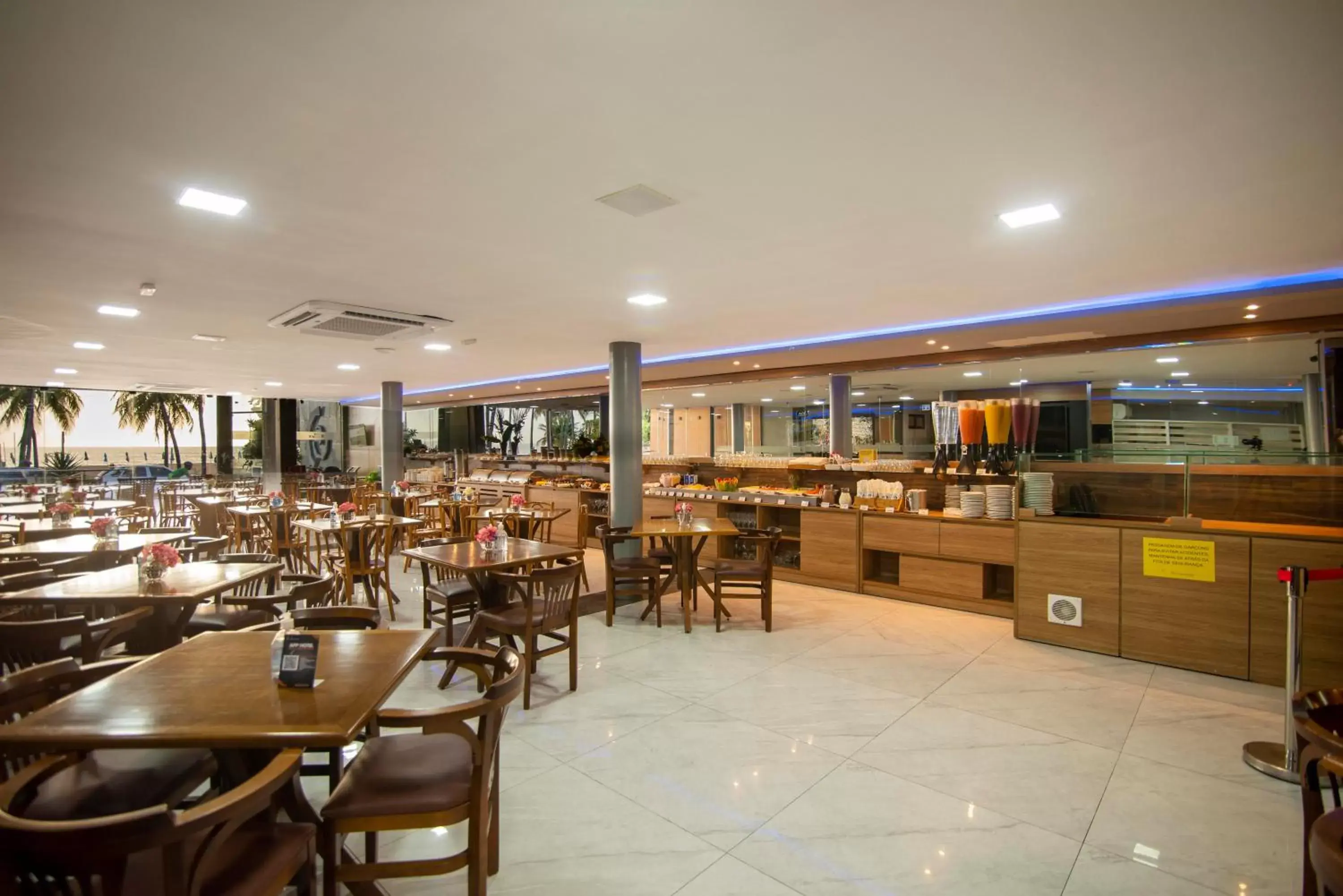 Restaurant/Places to Eat in Netuanah Praia Hotel