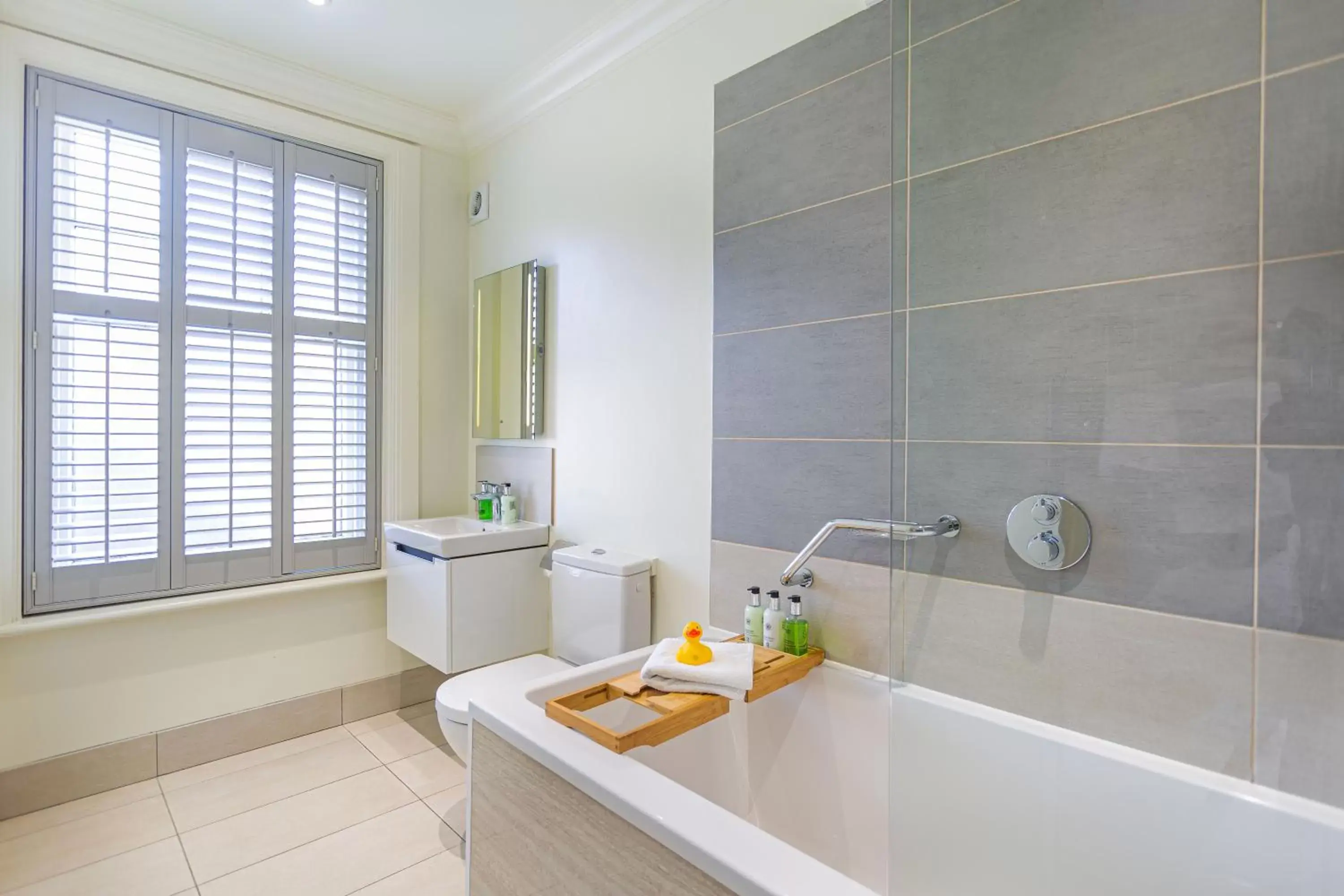 Bathroom in Forest Park Country Hotel & Inn, Brockenhurst, New Forest, Hampshire