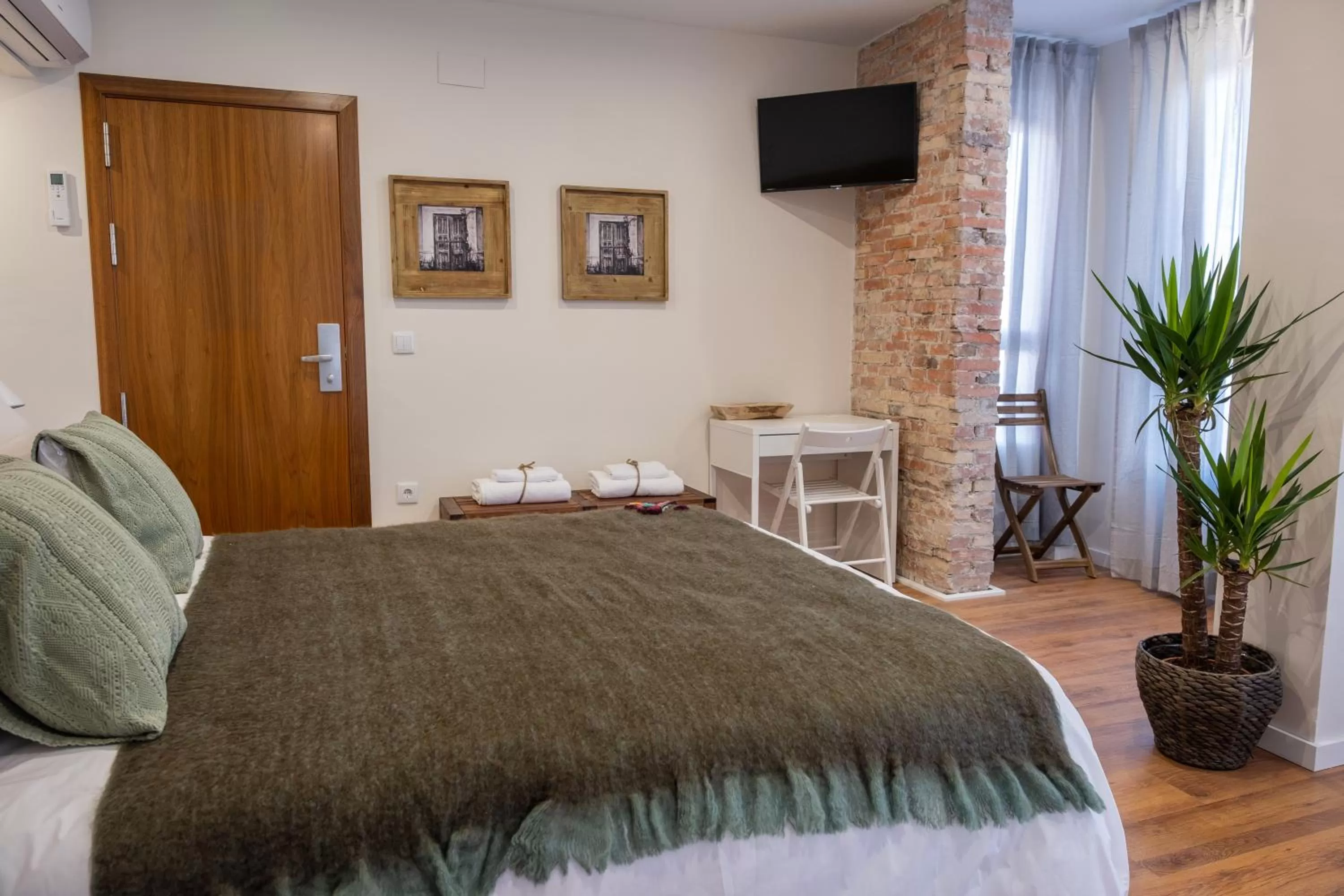 Bed in Hotel Bienvenidos Rooms Xàtiva