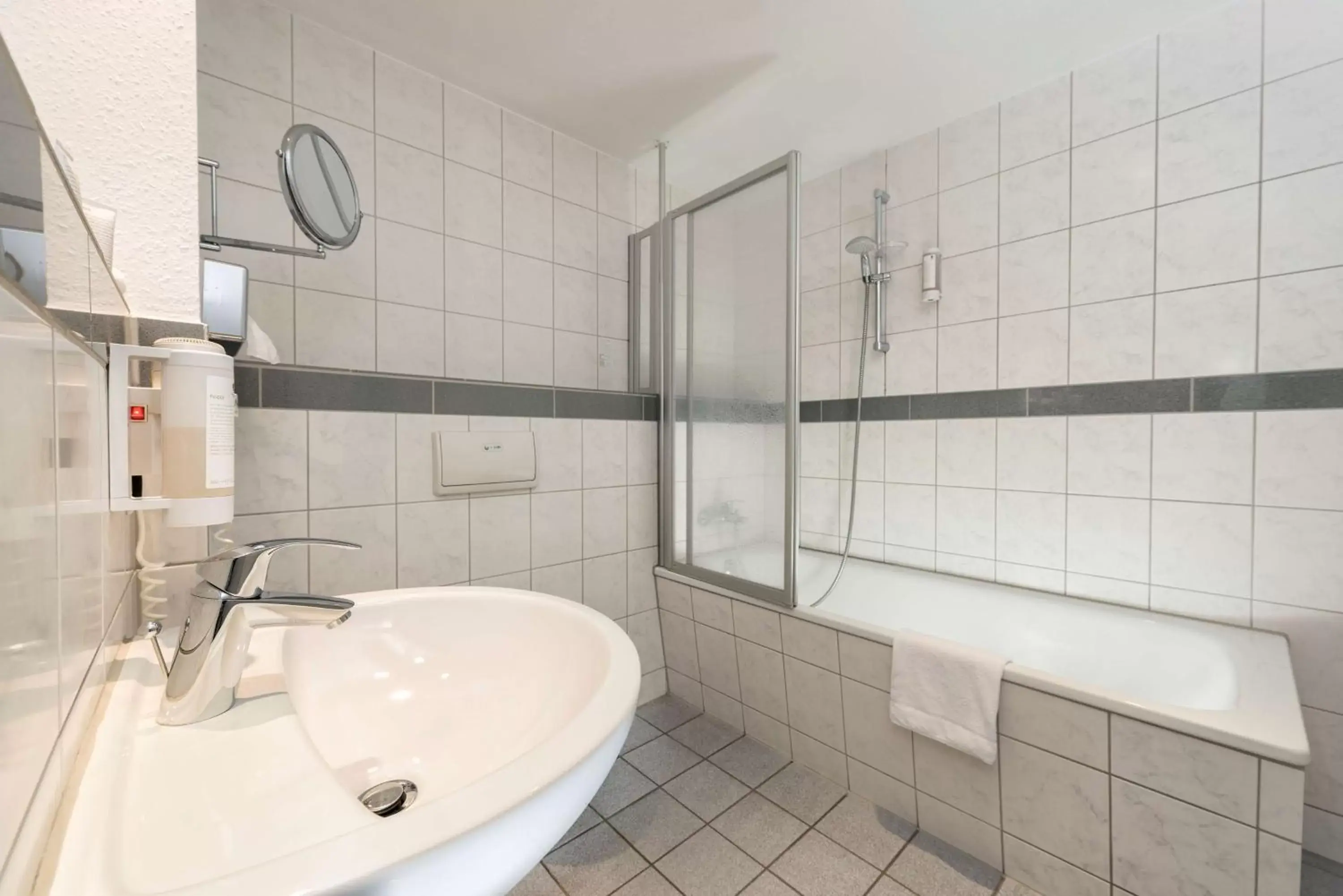 Bathroom in Best Western Hotel Dortmund Airport