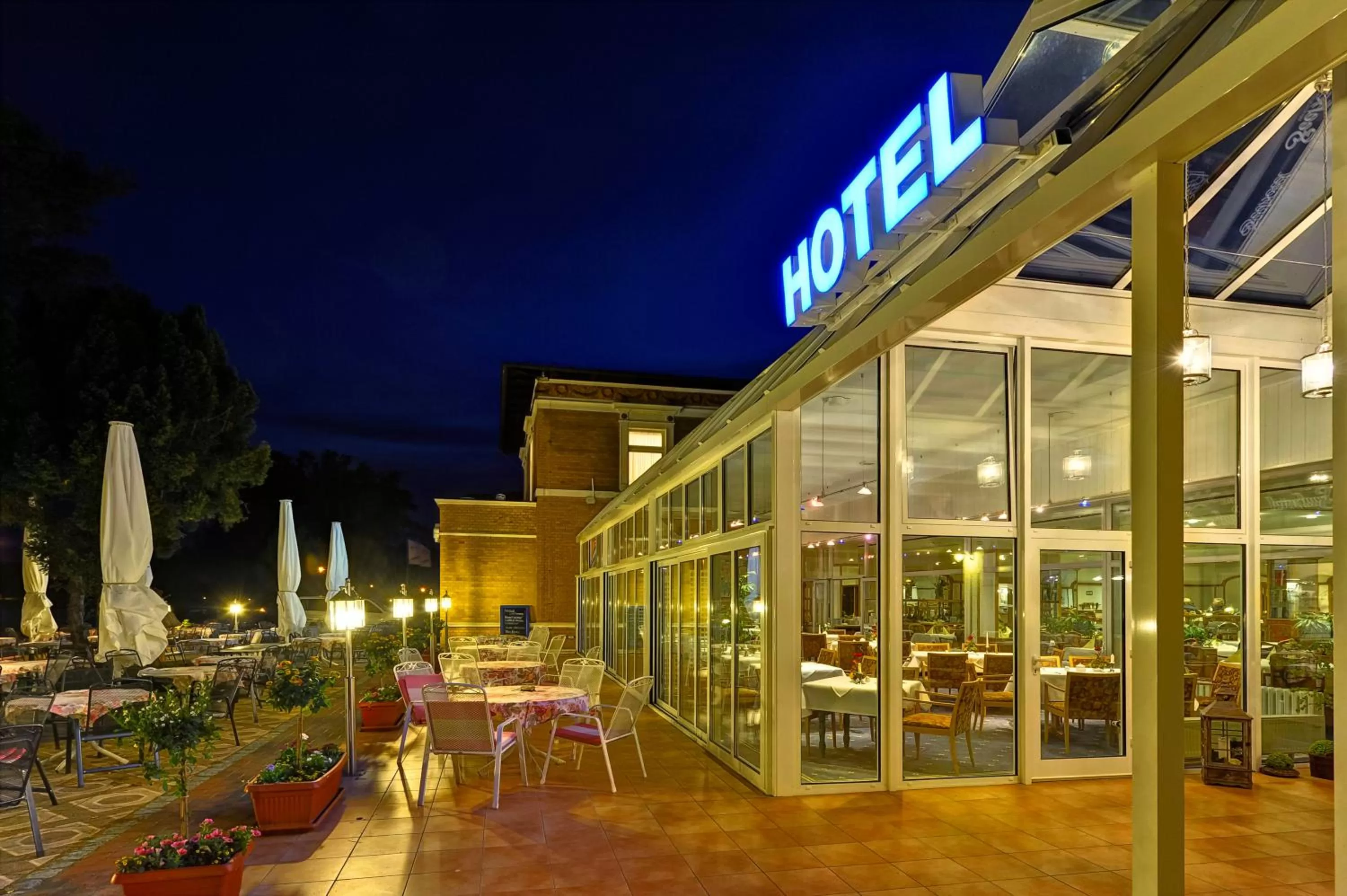 Facade/entrance in Falk Seehotel Plau am See