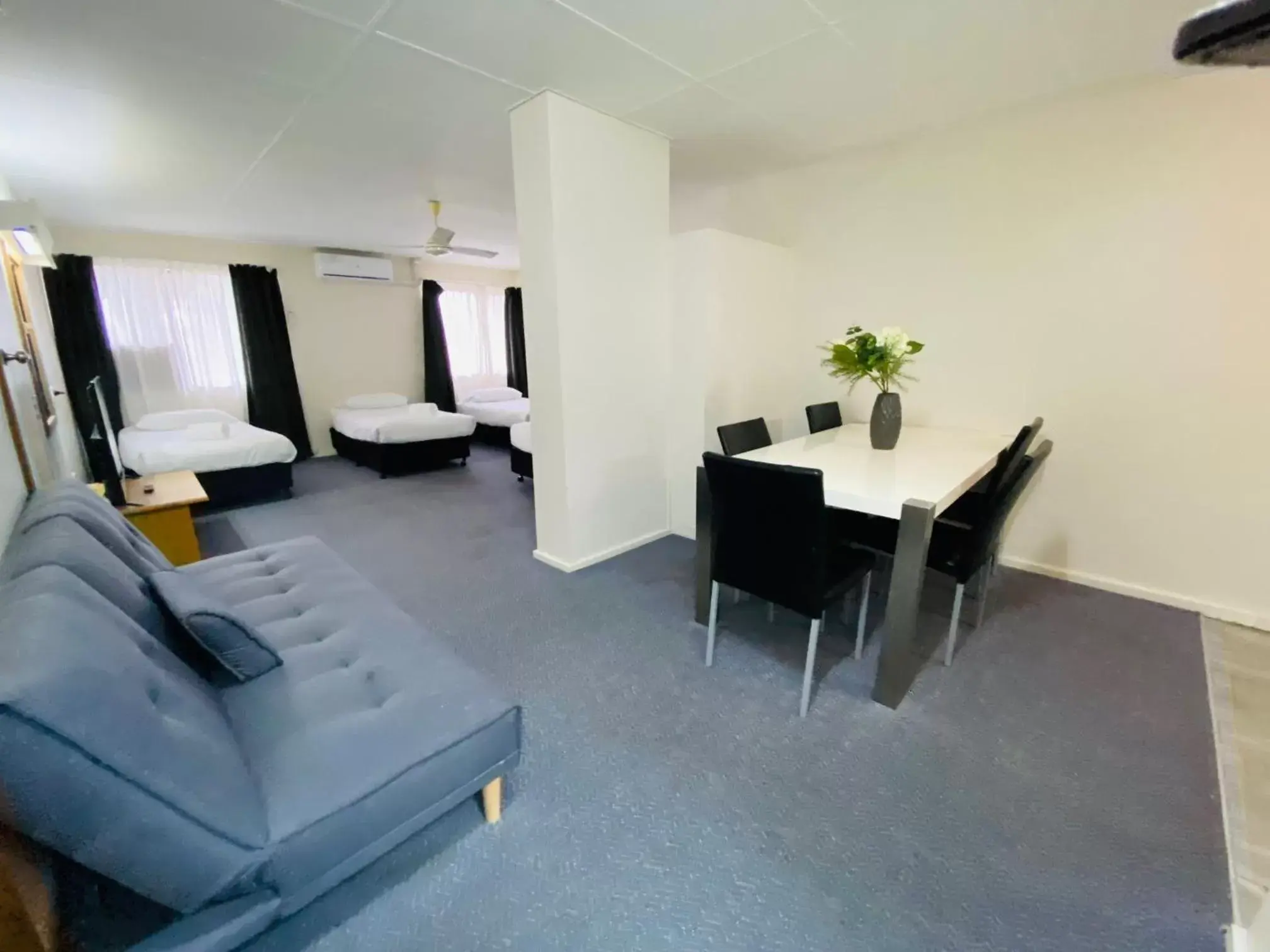 Dining area, Seating Area in Nowra Motor Inn