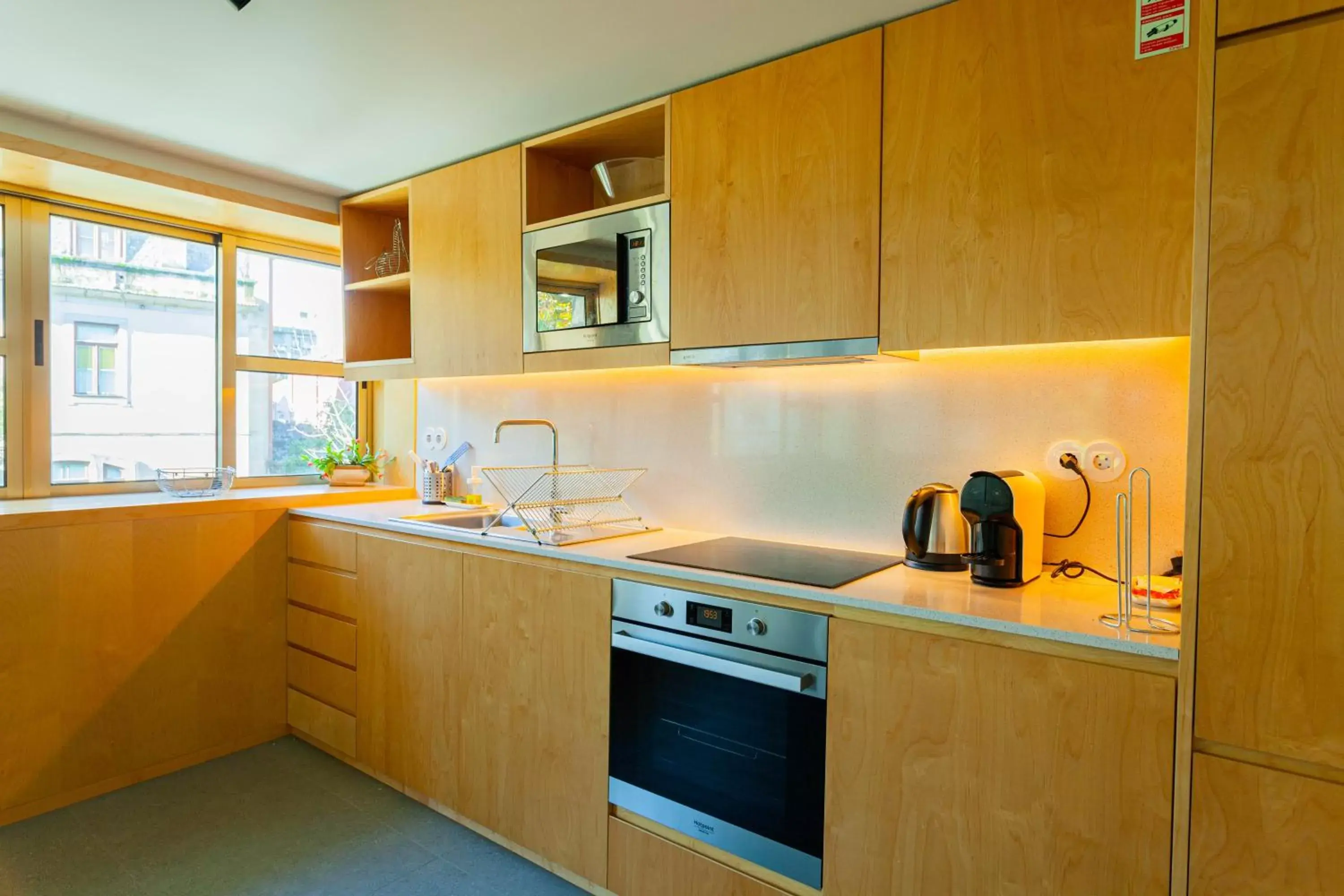 Kitchen or kitchenette, Kitchen/Kitchenette in Oporto City View - The Guest House