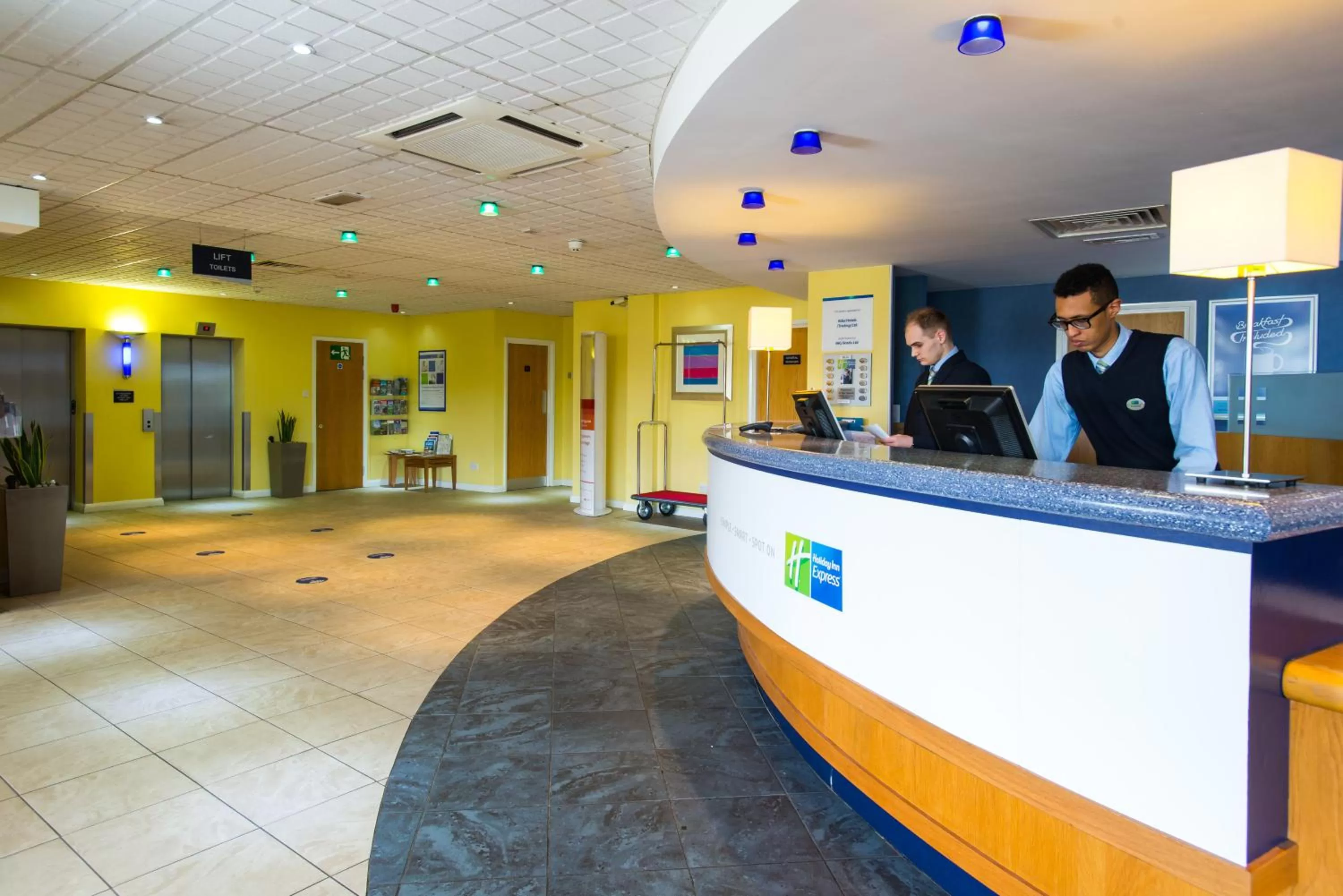 Lobby or reception in Holiday Inn Express Bradford City Centre by IHG