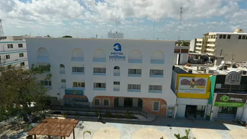 Off site, Property Building in Hotel Antillano