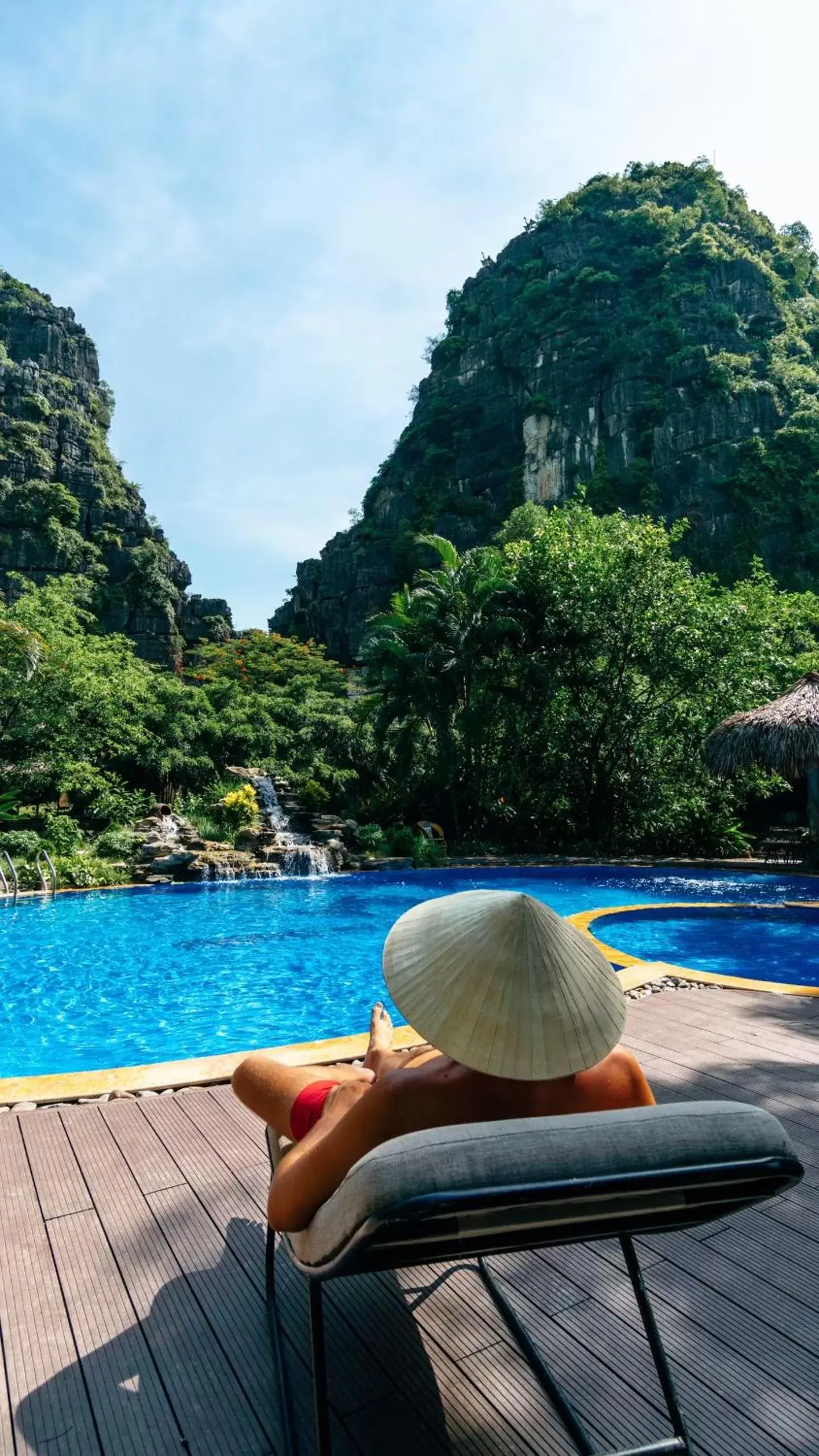 People, Swimming Pool in Mua Caves Ecolodge (Hang Mua)