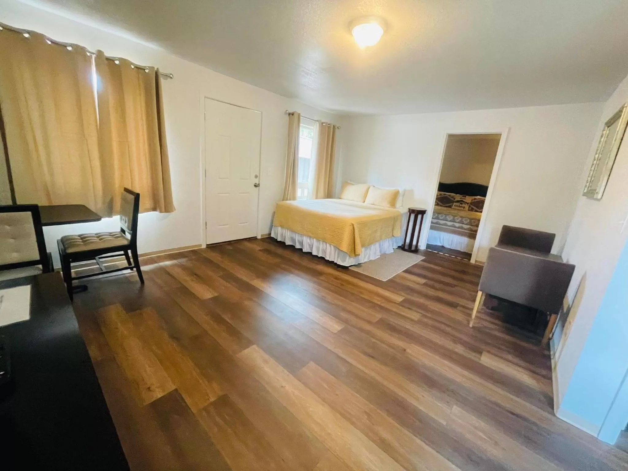 Bed in Riverfront Lodging