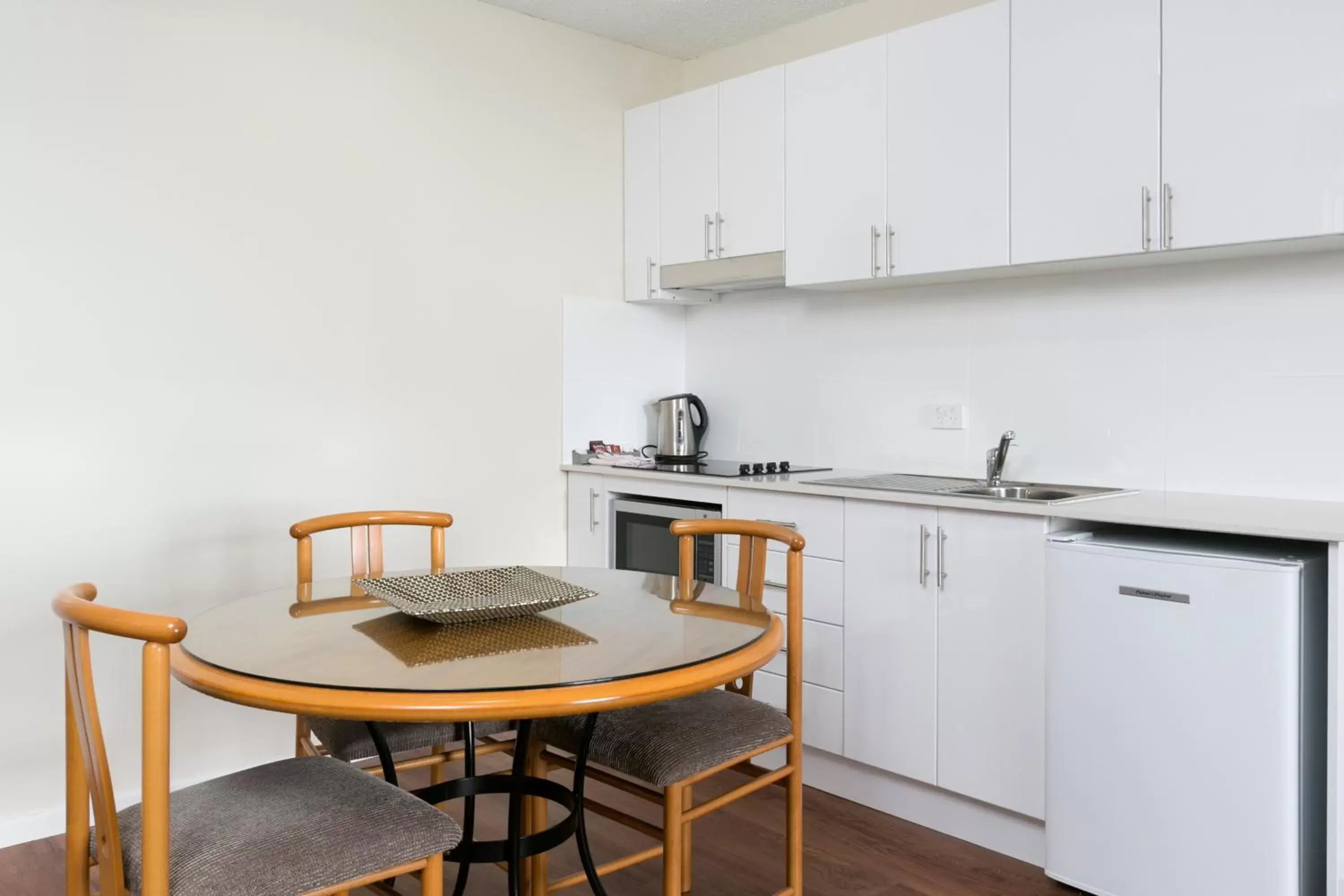Kitchen or kitchenette, Kitchen/Kitchenette in Summit Apartments