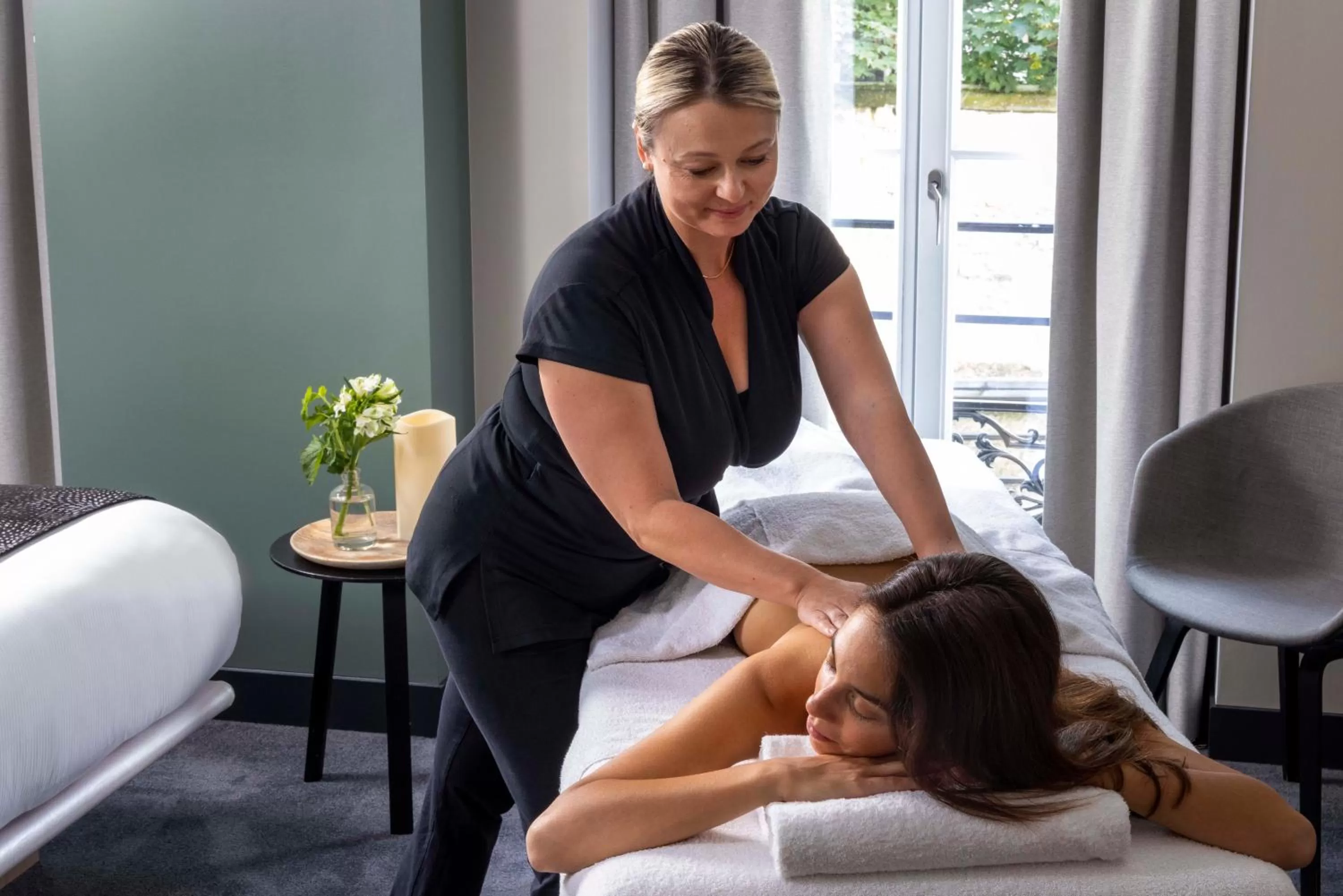 Staff in Hôtel Opéra Liège