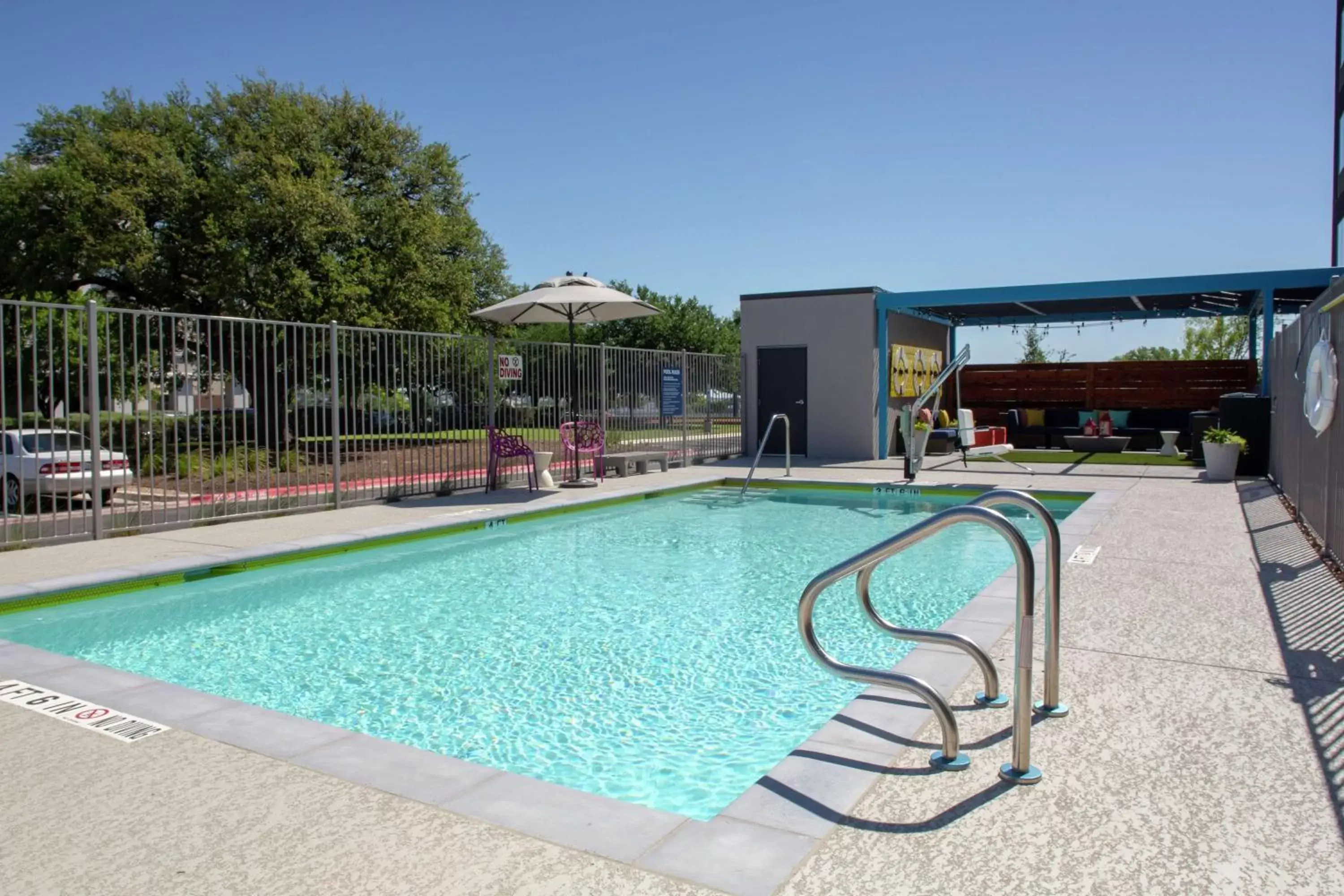 Pool view, Swimming Pool in Tru by Hilton Round Rock