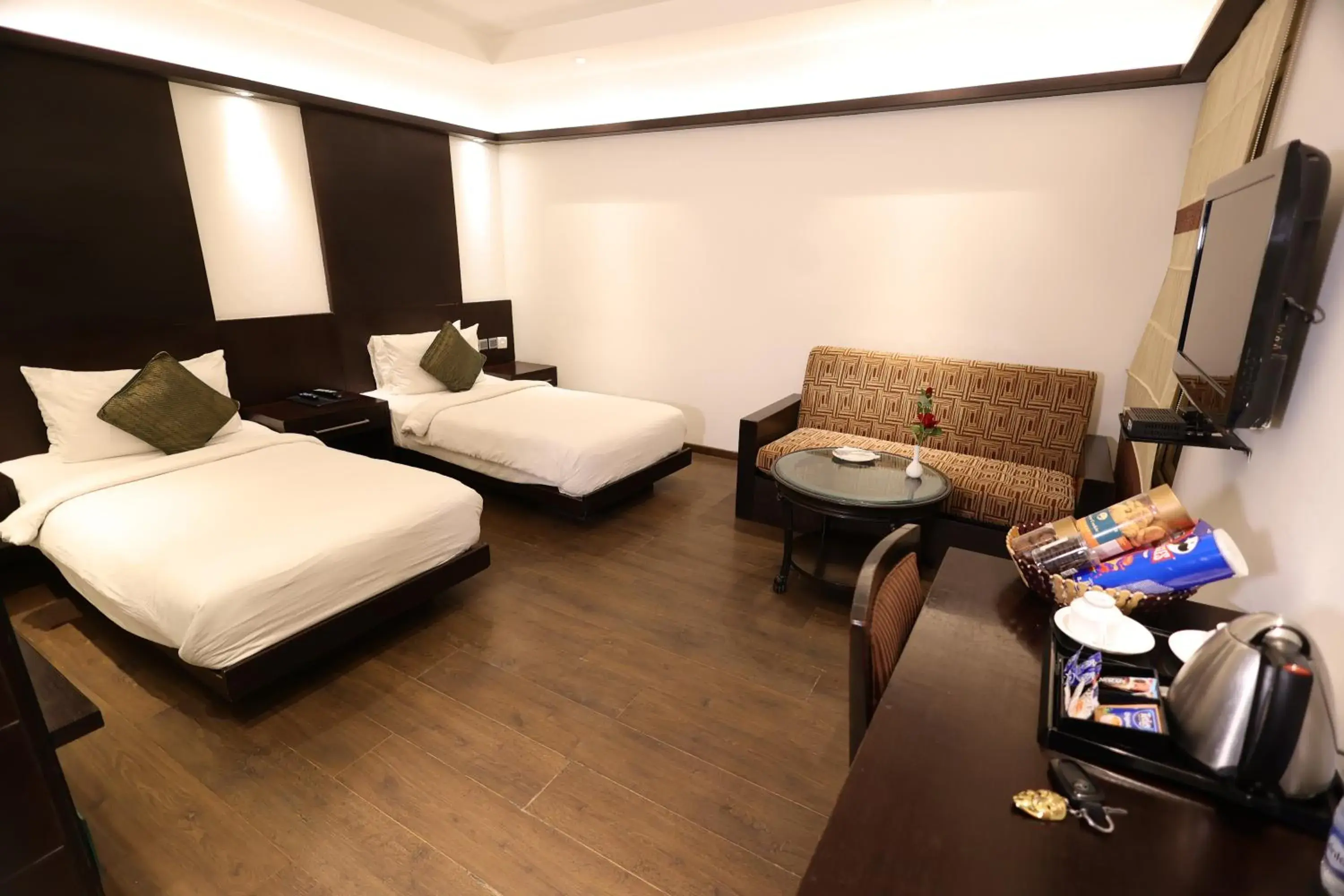 Bed in Hotel GODWIN DELUXE - New Delhi Railway Station - Paharganj